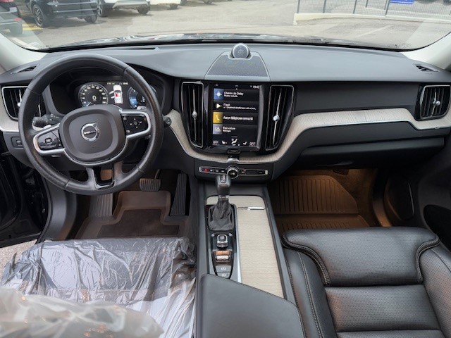 VOLVO XC60 D5 AWD Inscription Geartronic-image-8
