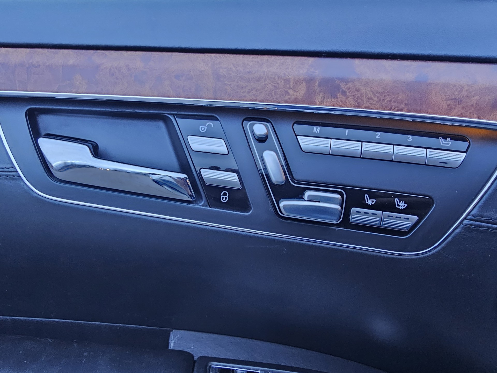 MERCEDES-BENZ S 450 L 4Matic 7G-Tronic-image-12