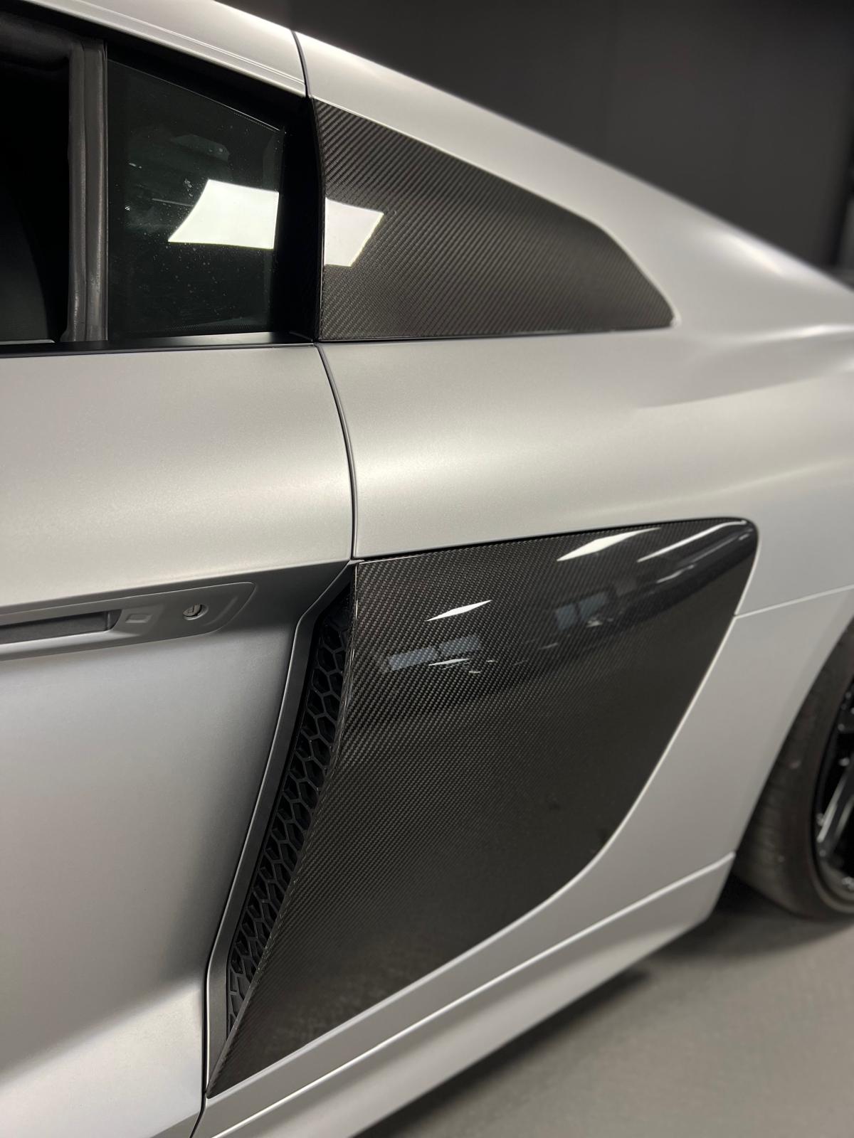 AUDI R8 Coupé 5.2 plus S-Tronic-image-4