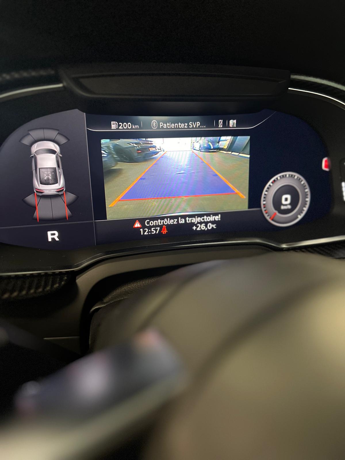 AUDI R8 Coupé 5.2 plus S-Tronic-image-10