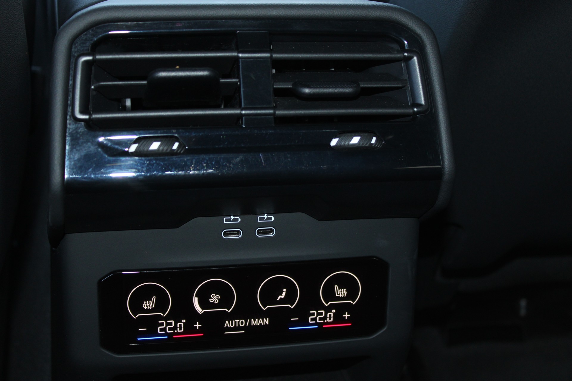 BMW 520d xDrive Touring M Sport-image-9