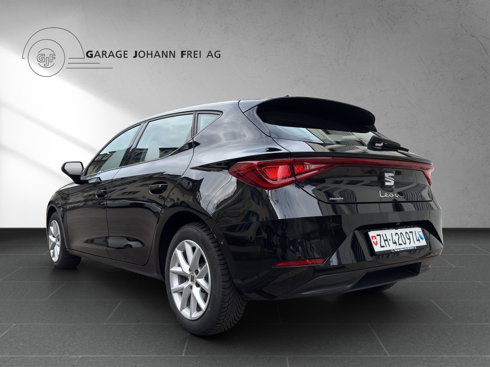 SEAT Leon 1.0 eTSI mHEV Style-showroom-element-2