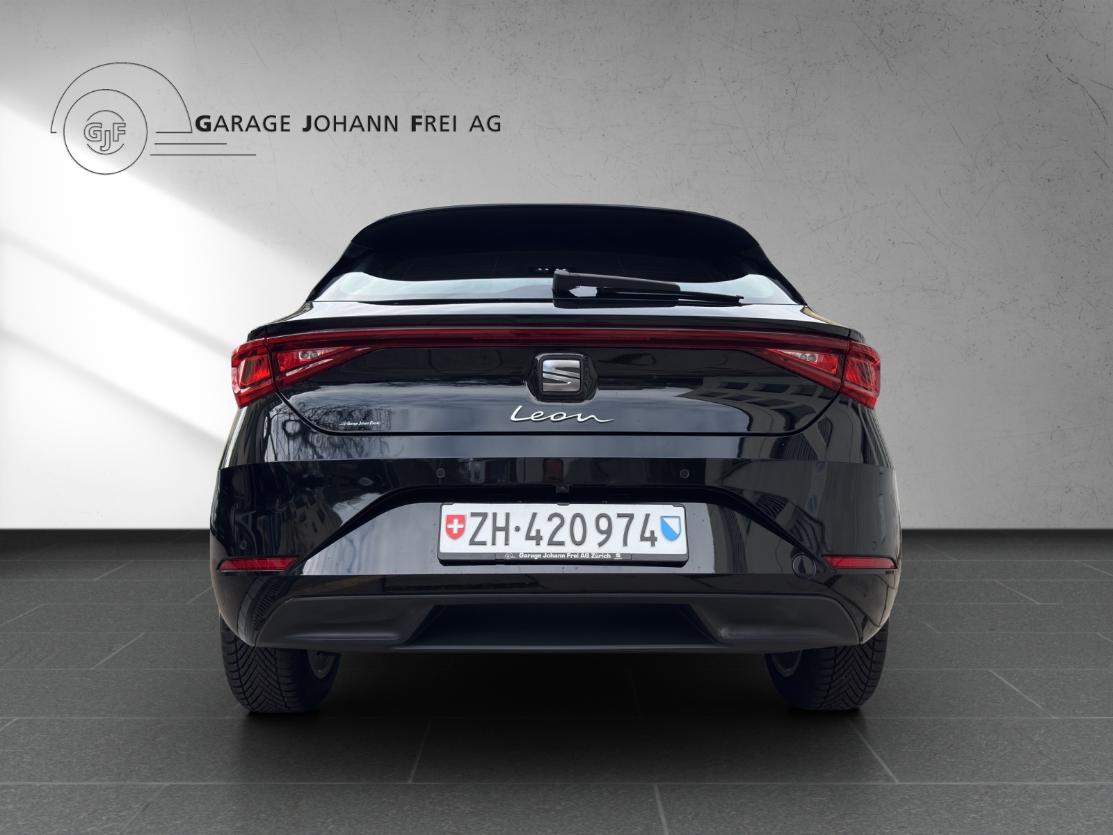 SEAT Leon 1.0 eTSI mHEV Style-showroom-element-3