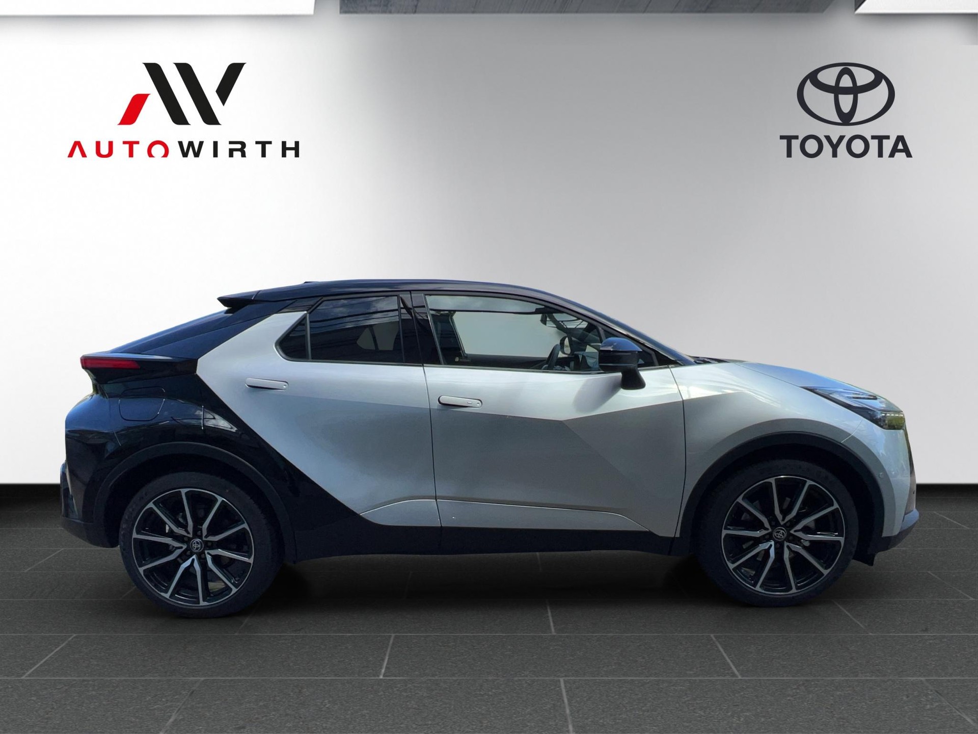 TOYOTA C-HR 2.0 PHEV GR Sport Premiere-image-3