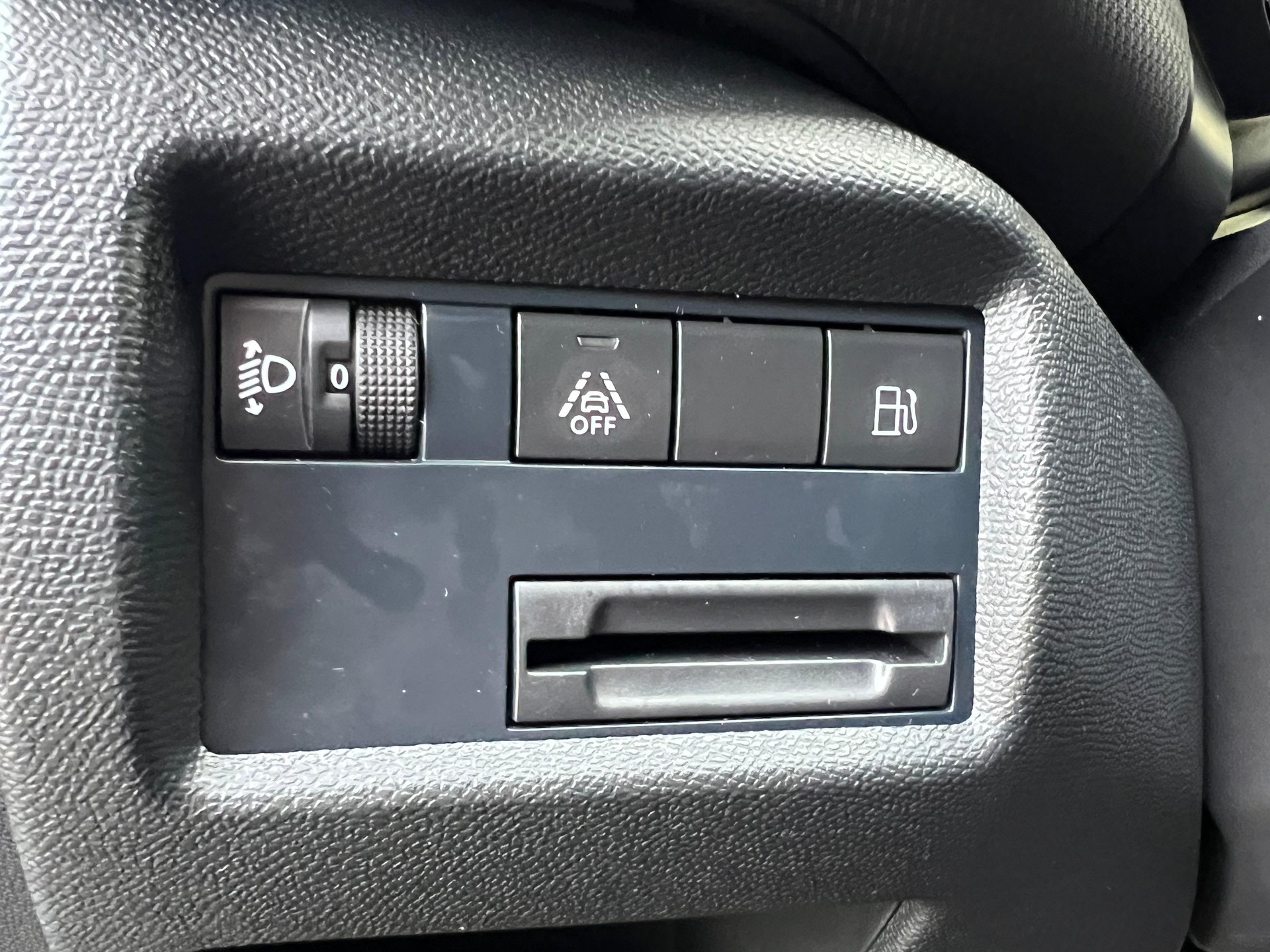 CITROEN C5 Aircross 1.6 Plug-in Hybrid Swiss Edition-image-15