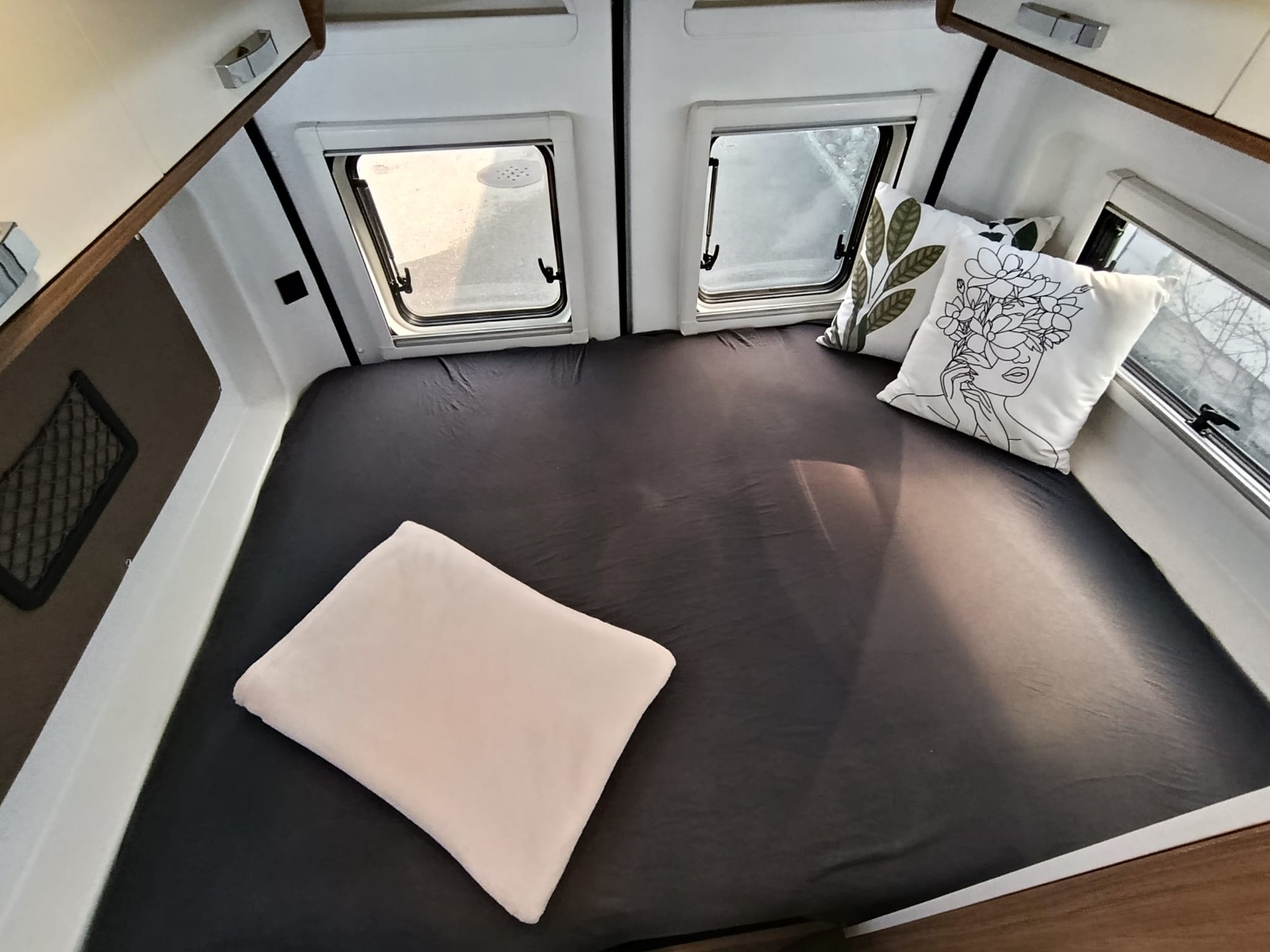 PILOTE V600G***POP-UP MIT HEIZUNG***AHK**Solar**419KG Nutzlast**6.00m Länge**-showroom-element-3