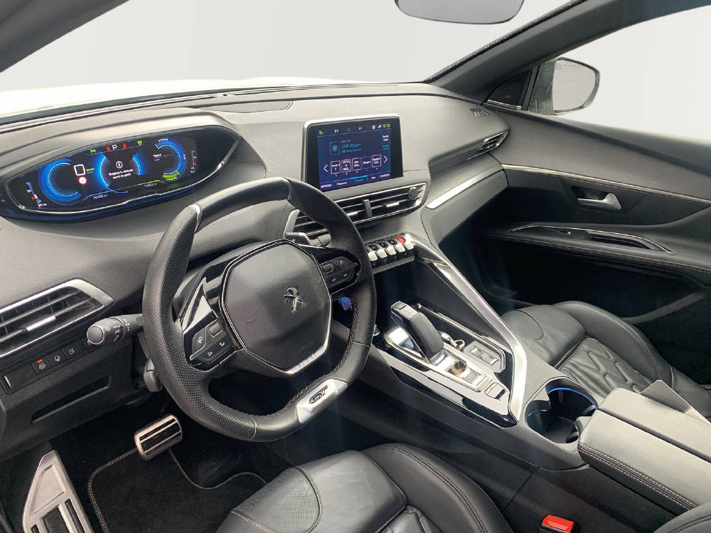 PEUGEOT 3008 1.6 Plug-in Hybrid4 GT-image-14