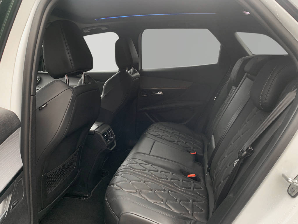 PEUGEOT 3008 1.6 Plug-in Hybrid4 GT-image-10