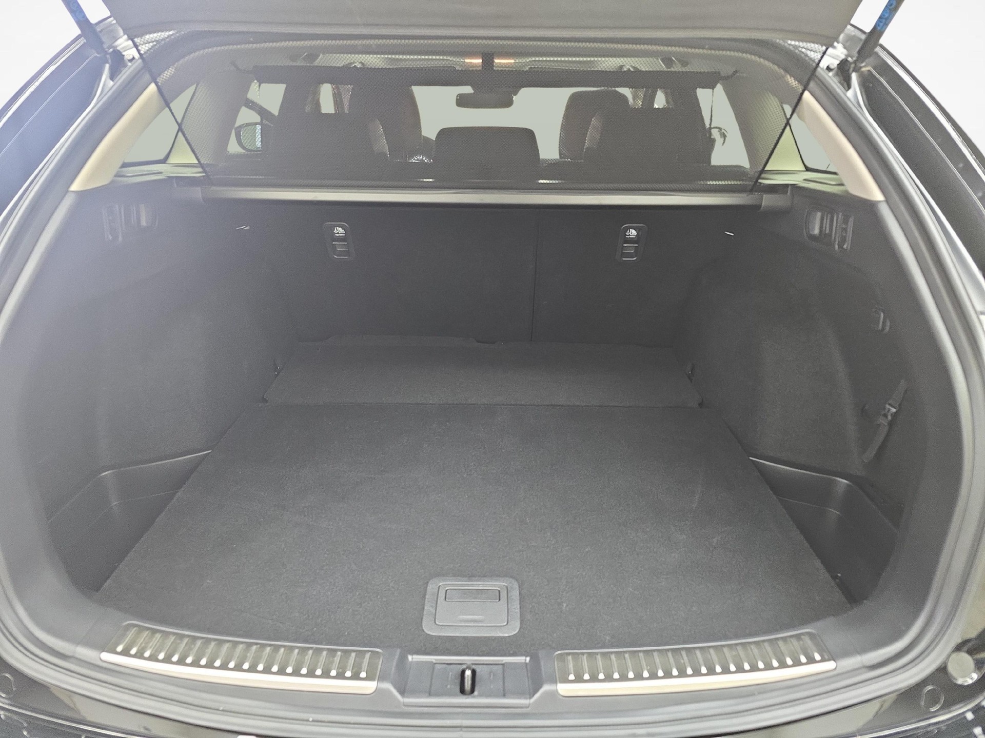 MAZDA 6 Sport Wagon 2.5 Revolution-image-10