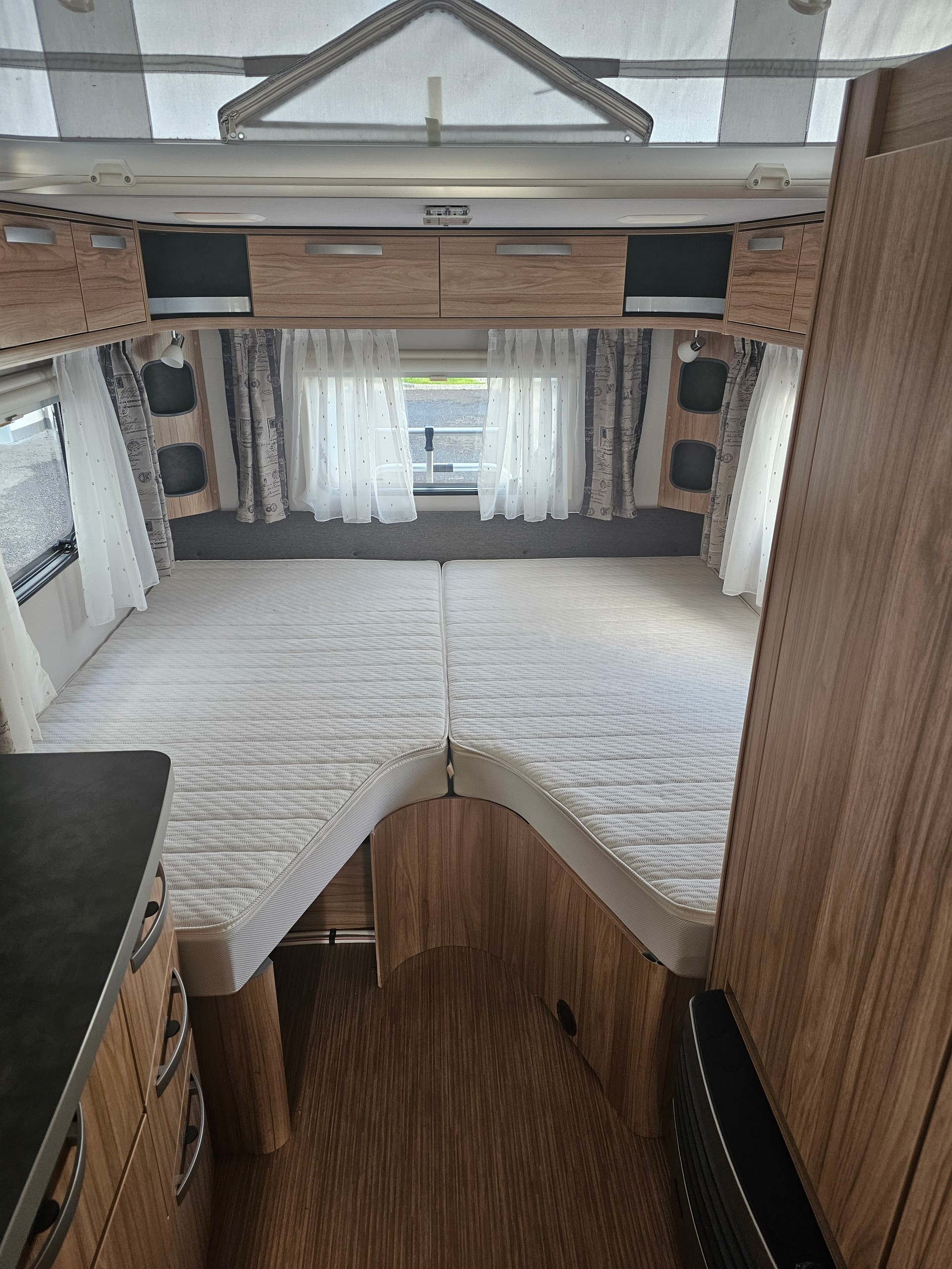 HYMER Eriba Feeling 542 mit Einzelbett, Mover!-image-10