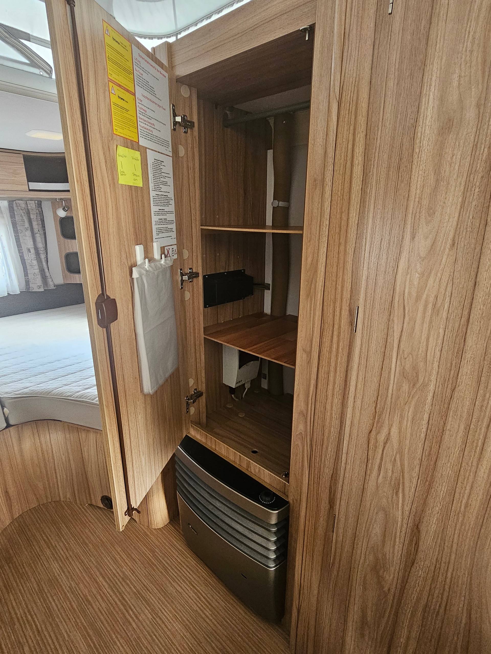 HYMER Eriba Feeling 542 mit Einzelbett, Mover!-image-9