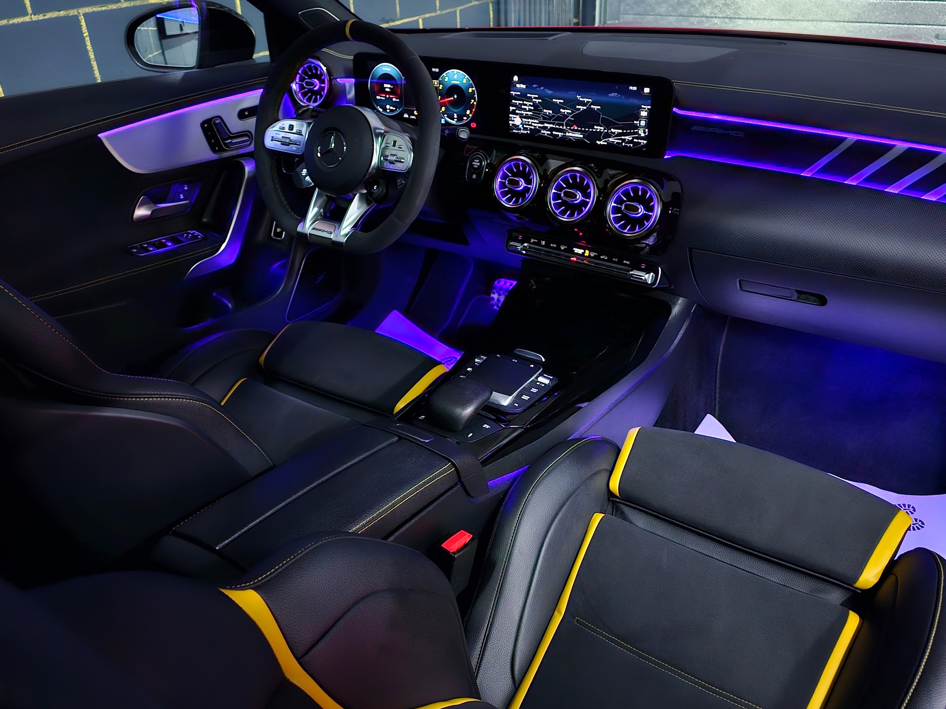 MERCEDES-BENZ CLA Shooting Brake 45 S AMG 4Matic+ 8G-DCT-image-8