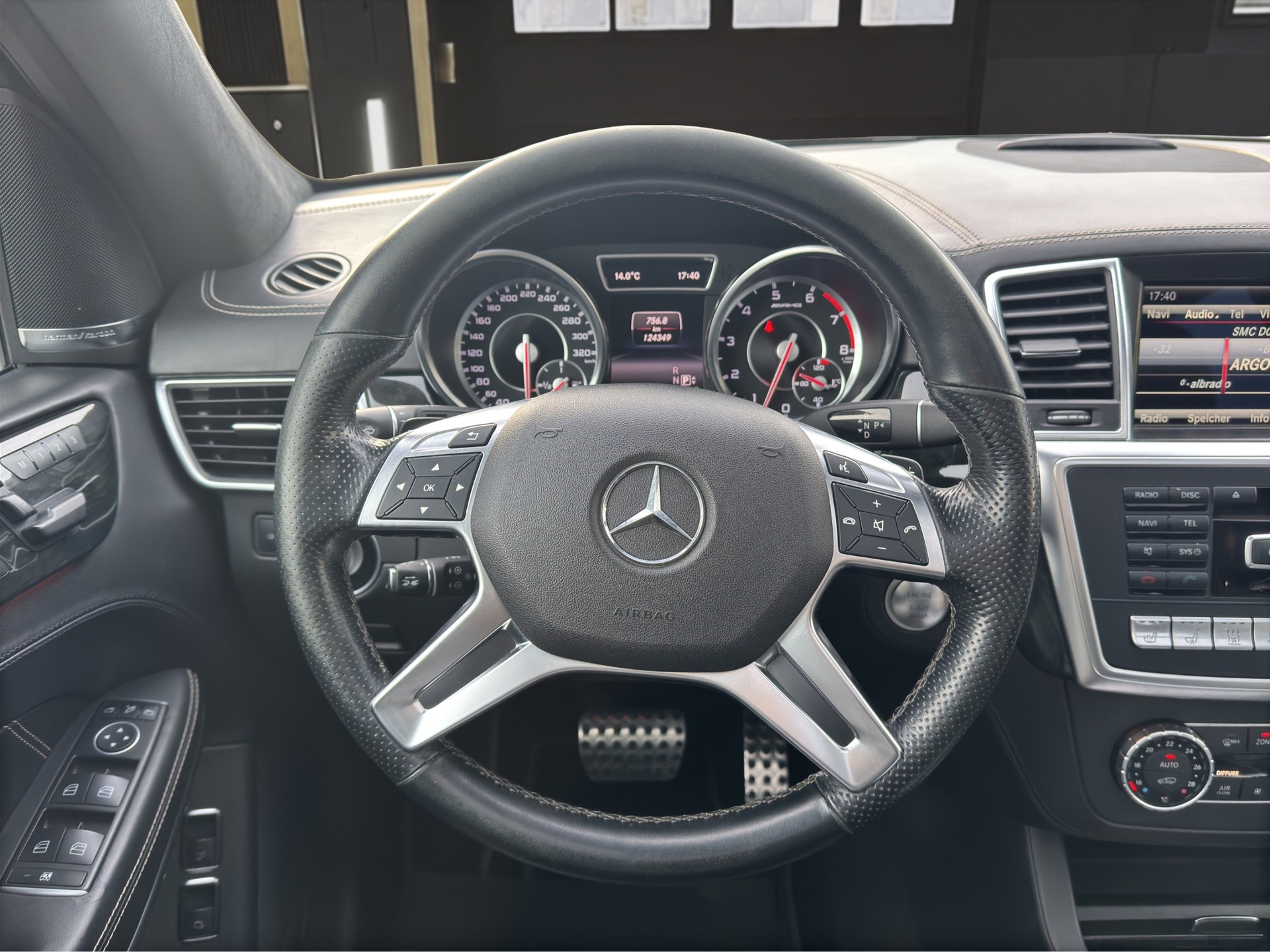 MERCEDES-BENZ GL 63 AMG 4Matic Speedshift Plus 7G-Tronic-image-11