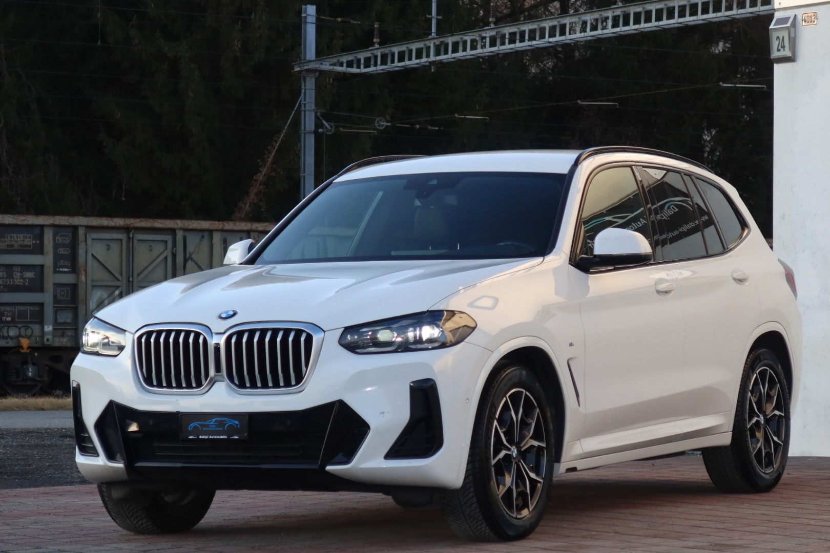 BMW X3 xDrive 48V 20d M Sport-showroom-element-2