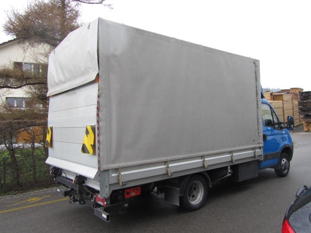 IVECO Lieferwagen-image-2