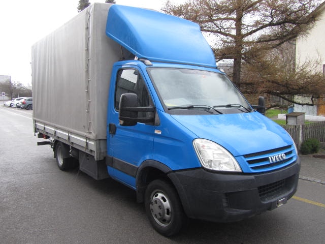 IVECO Lieferwagen-image-1