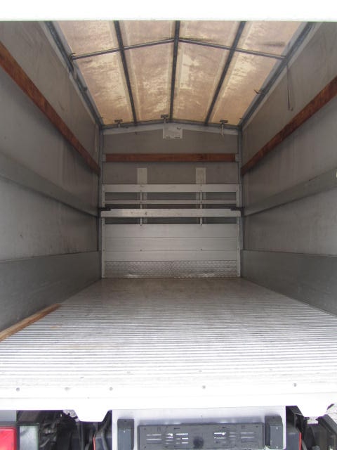 IVECO Lieferwagen-image-6
