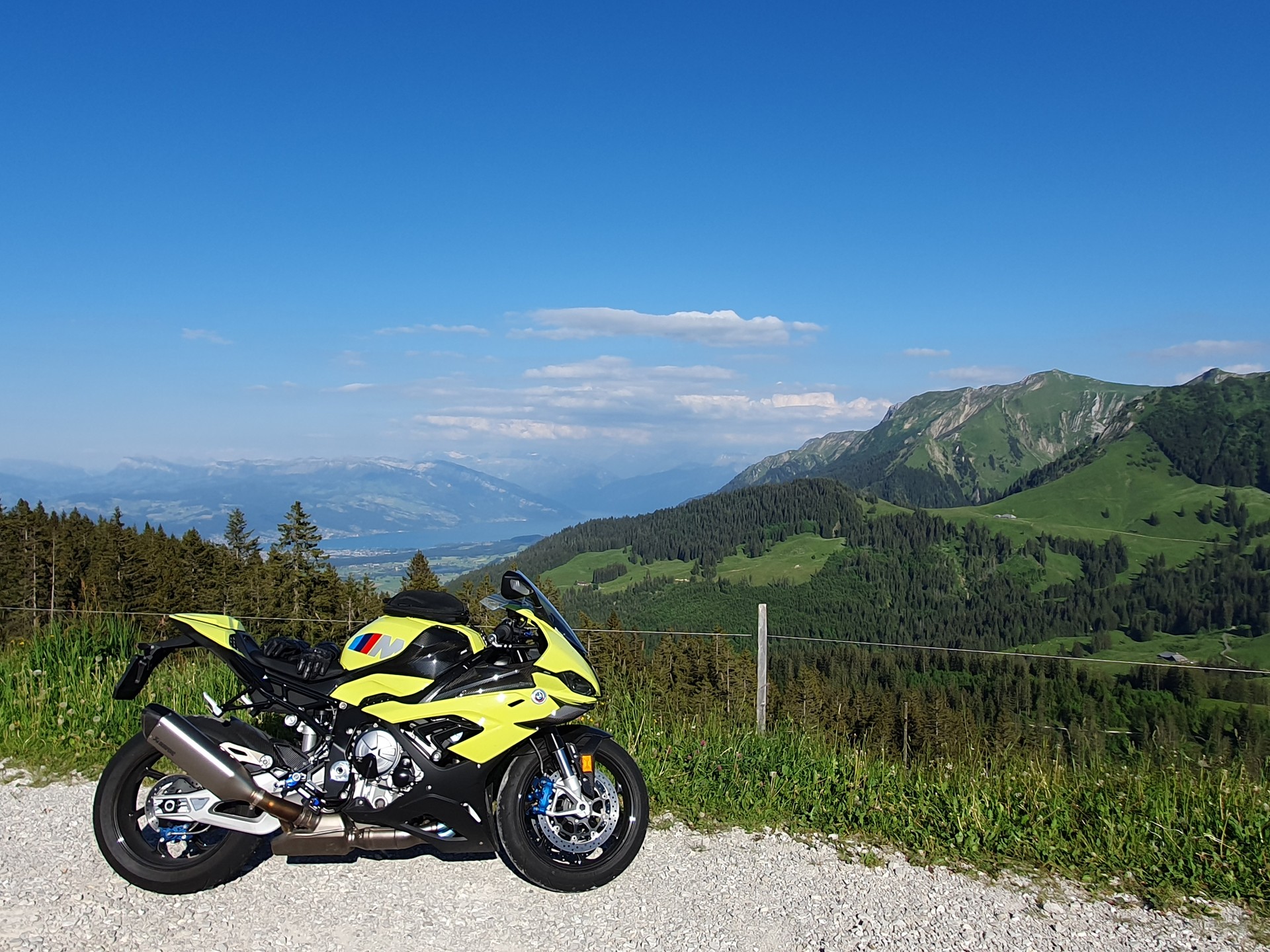 BMW M 1000 RR-image-12