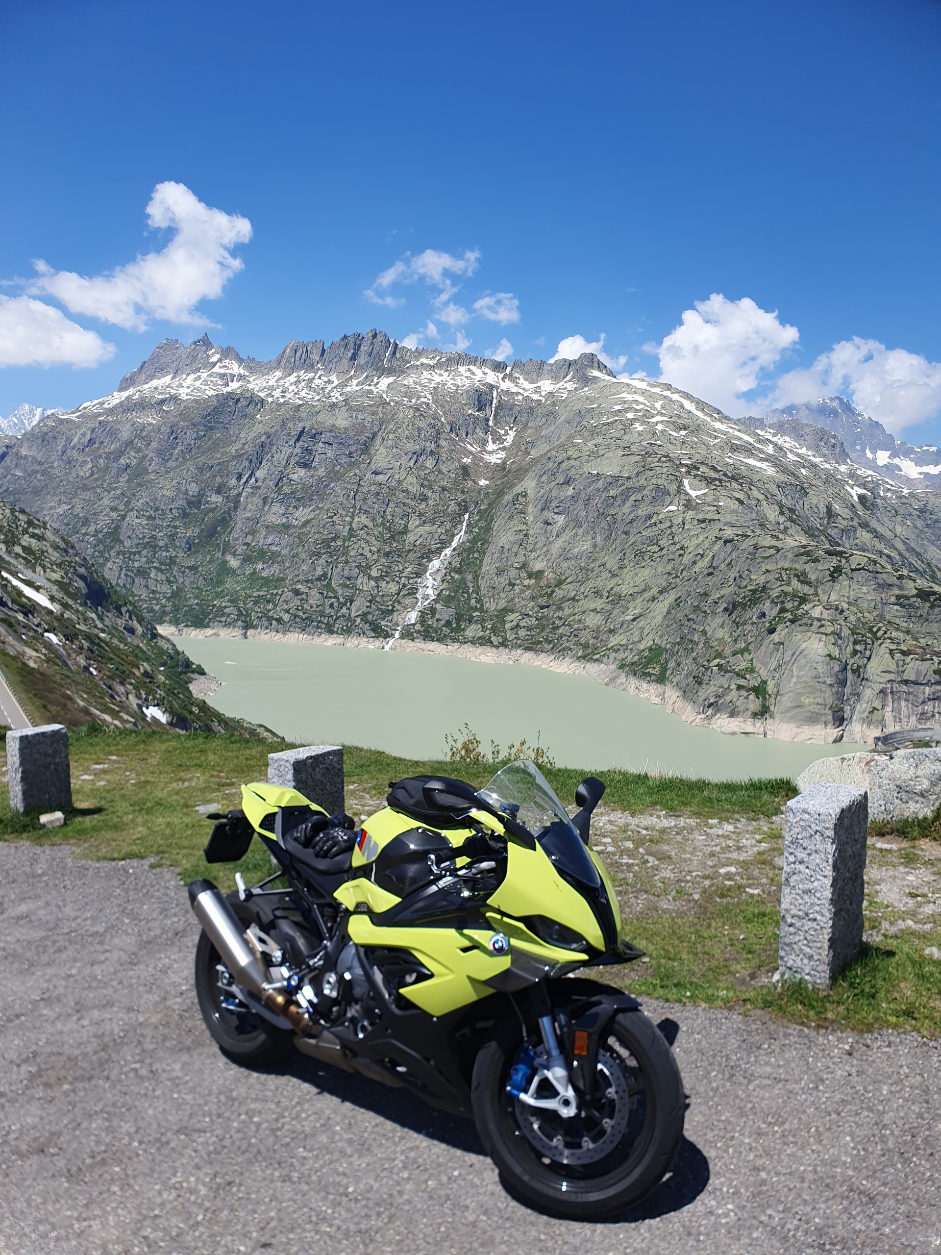 BMW M 1000 RR-image-14