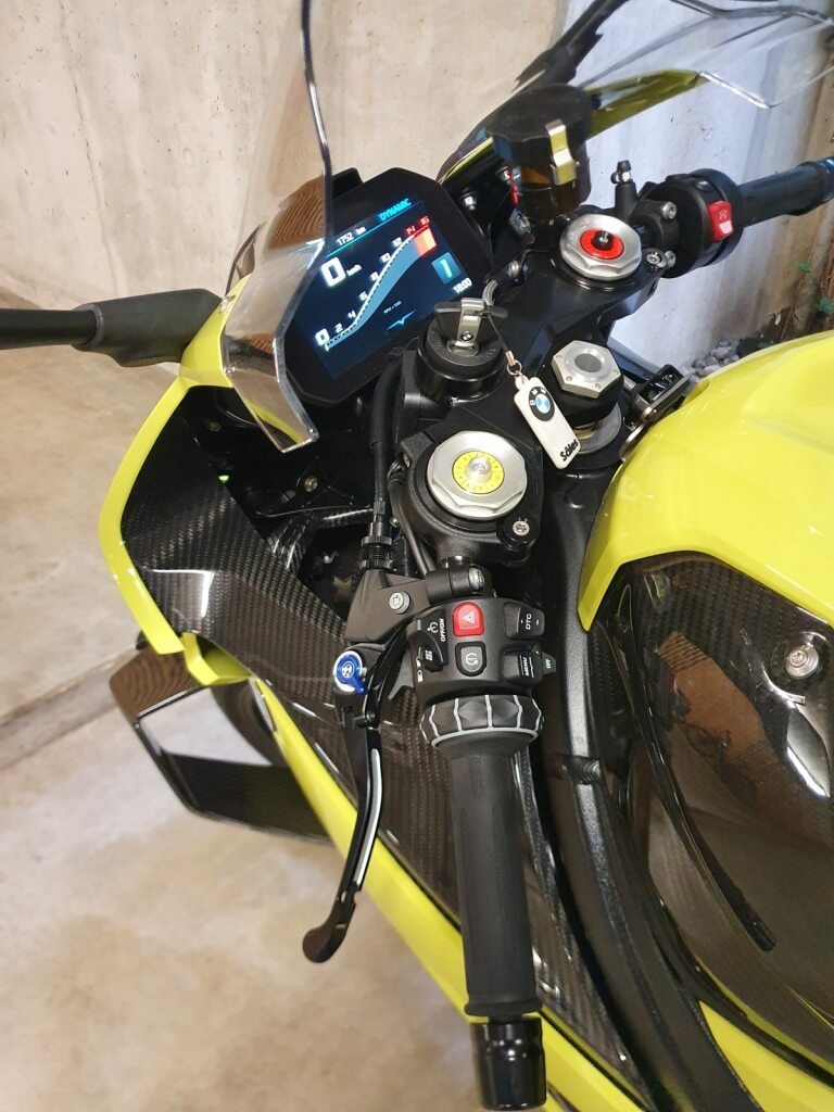 BMW M 1000 RR-image-3