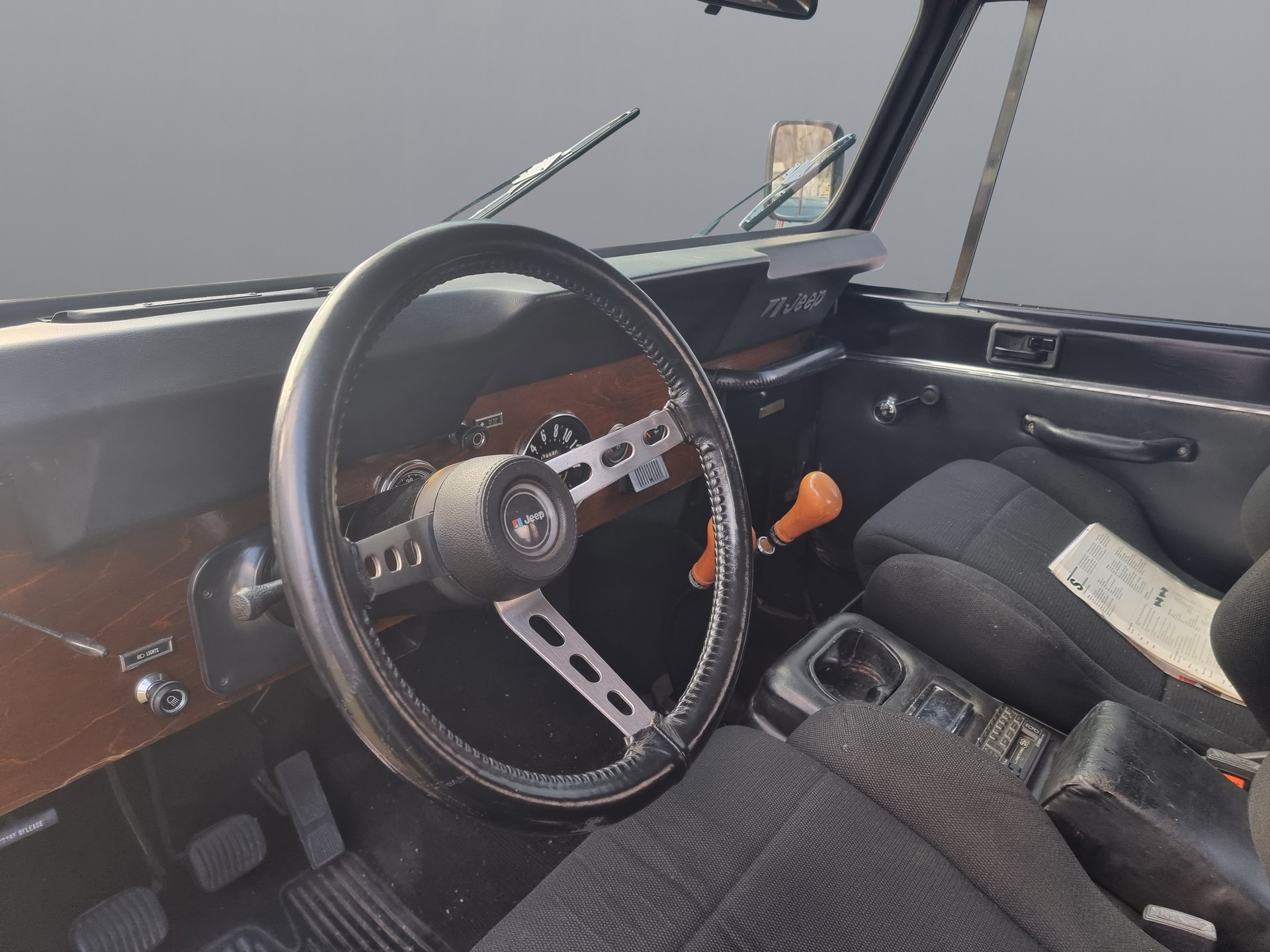 JEEP Jeep CJ 7 Laredo-image-8