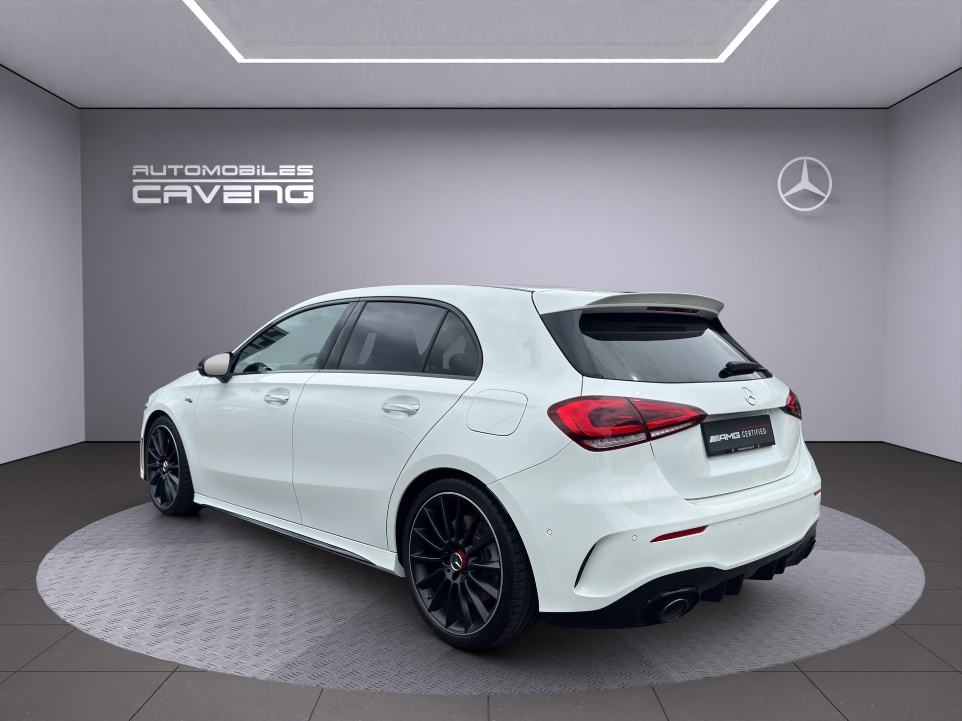 MERCEDES-BENZ A 35 AMG 4Matic Speedshift-showroom-element-2