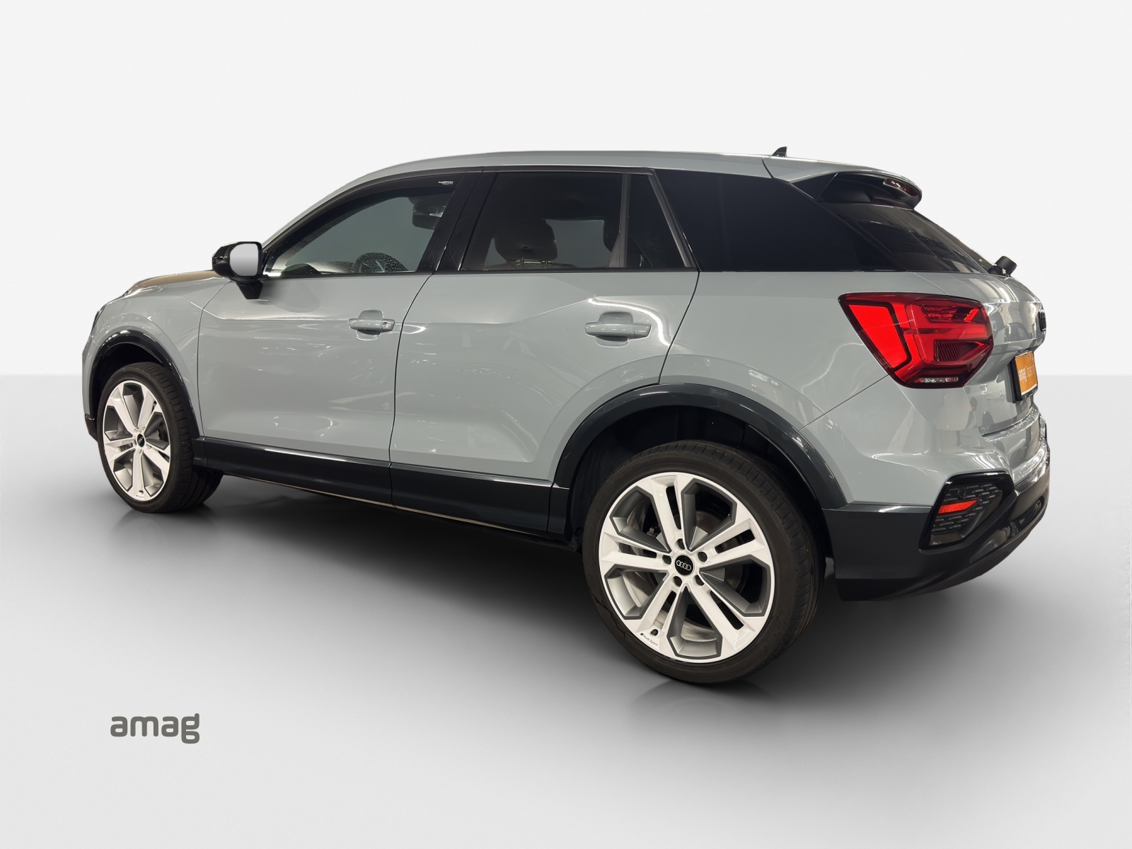 AUDI Q2 40 TFSI advanced Attraction quattro S-tronic-showroom-element-2