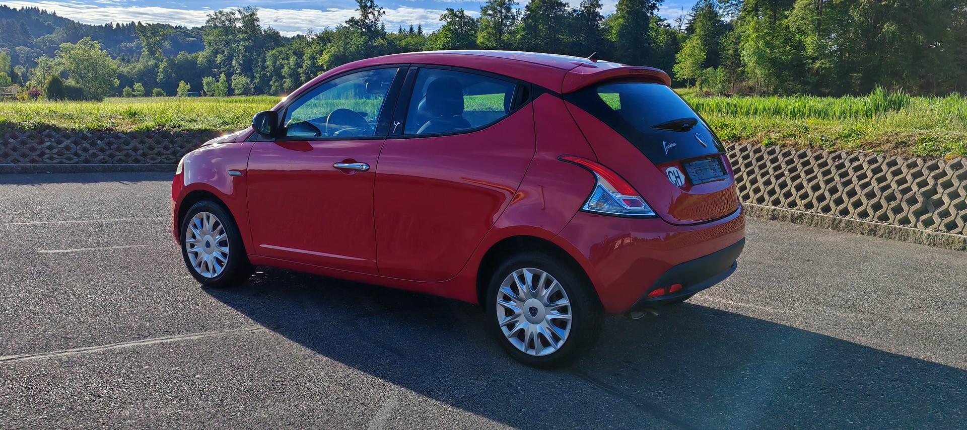 LANCIA Ypsilon 1.2 Black&Red-image-4