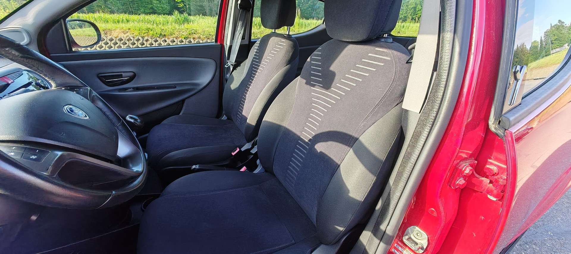 LANCIA Ypsilon 1.2 Black&Red-image-9