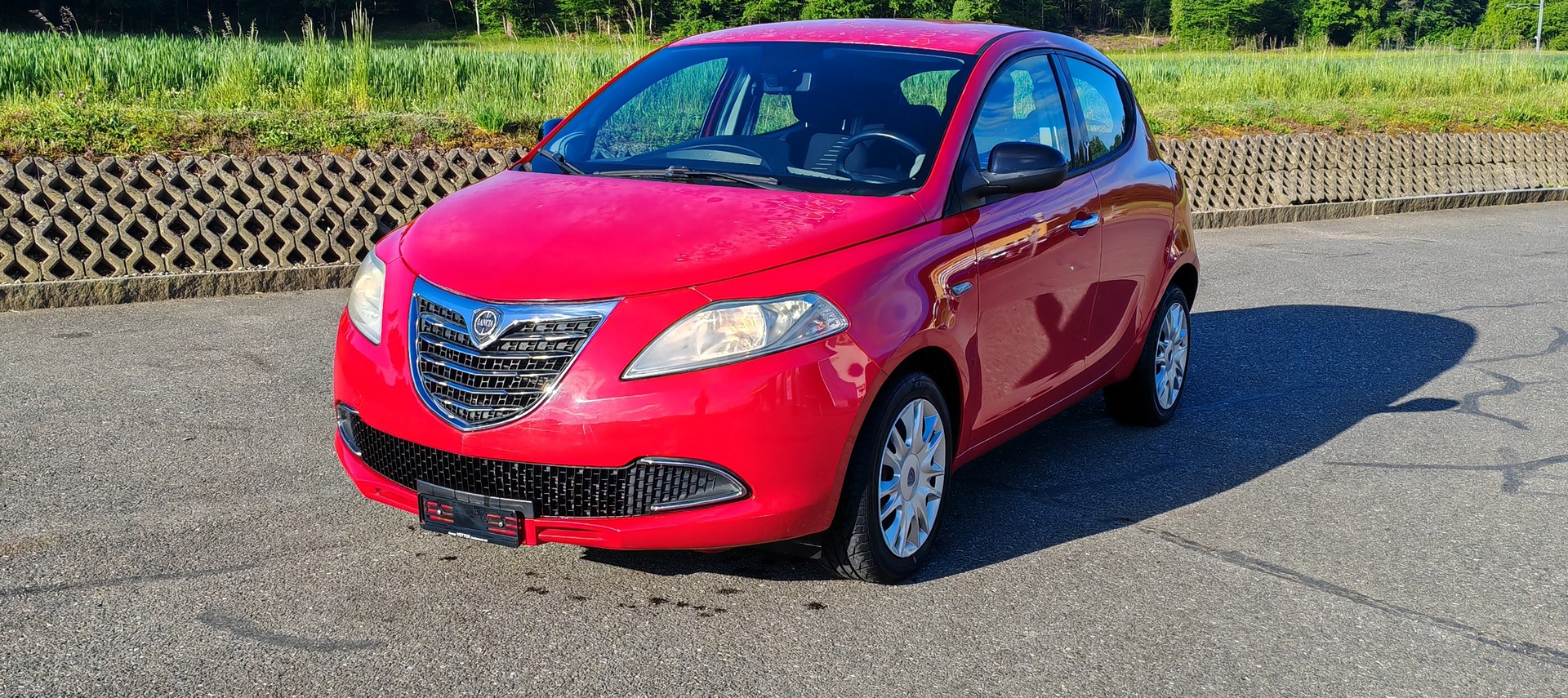 LANCIA Ypsilon 1.2 Black&Red-image-2