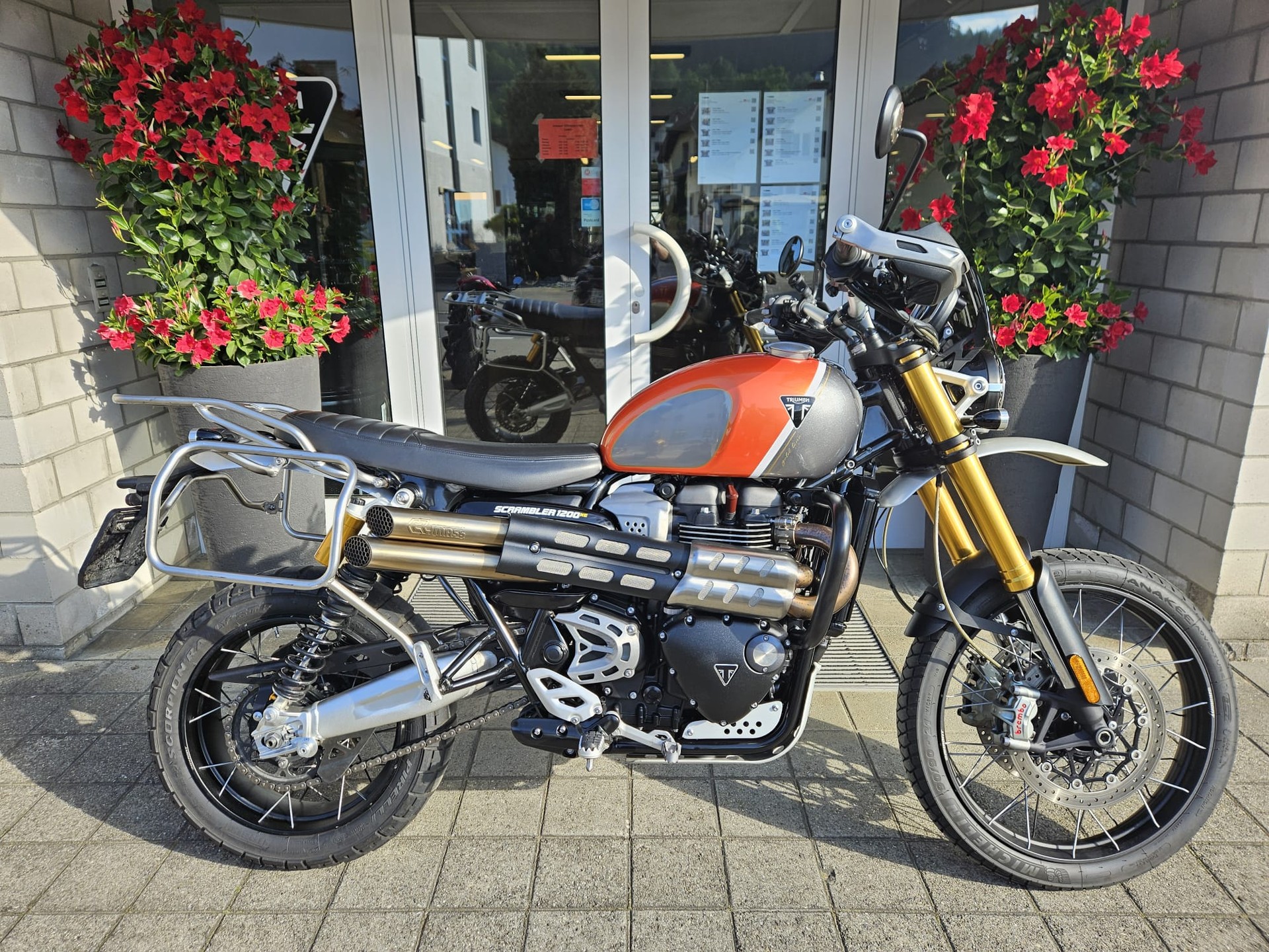 TRIUMPH Scrambler 1200 XE-image-1