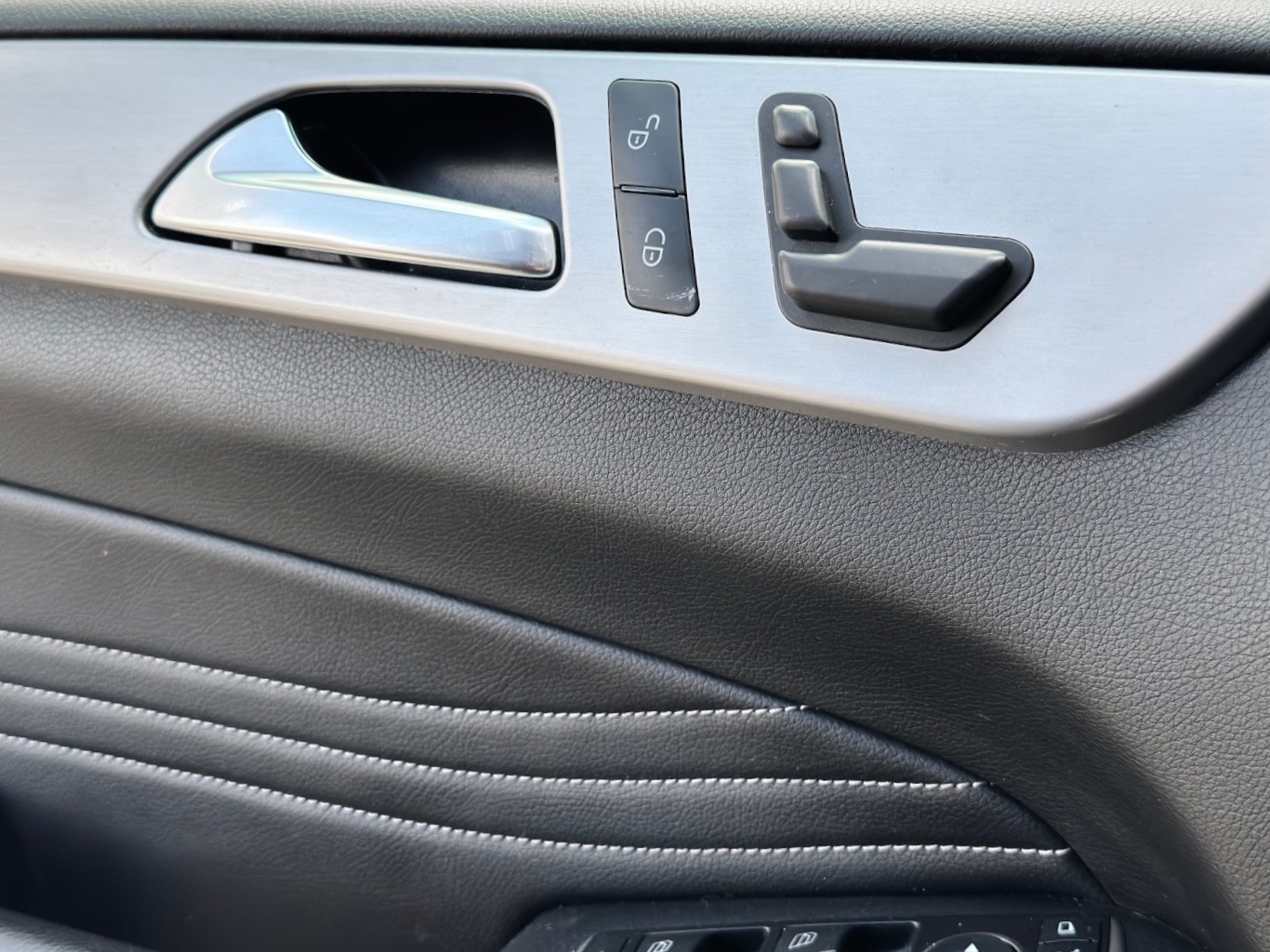 MERCEDES-BENZ ML 250 BlueTEC 4Matic 7G-Tronic-image-17