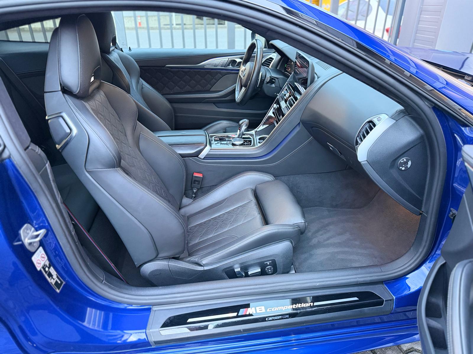 BMW M8 xDrive M Competition Steptronic-image-23