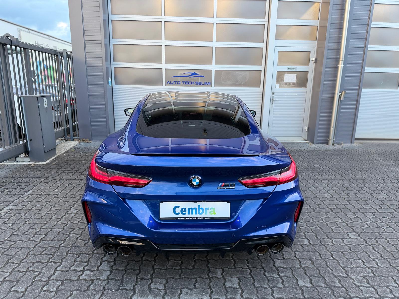 BMW M8 xDrive M Competition Steptronic-image-11
