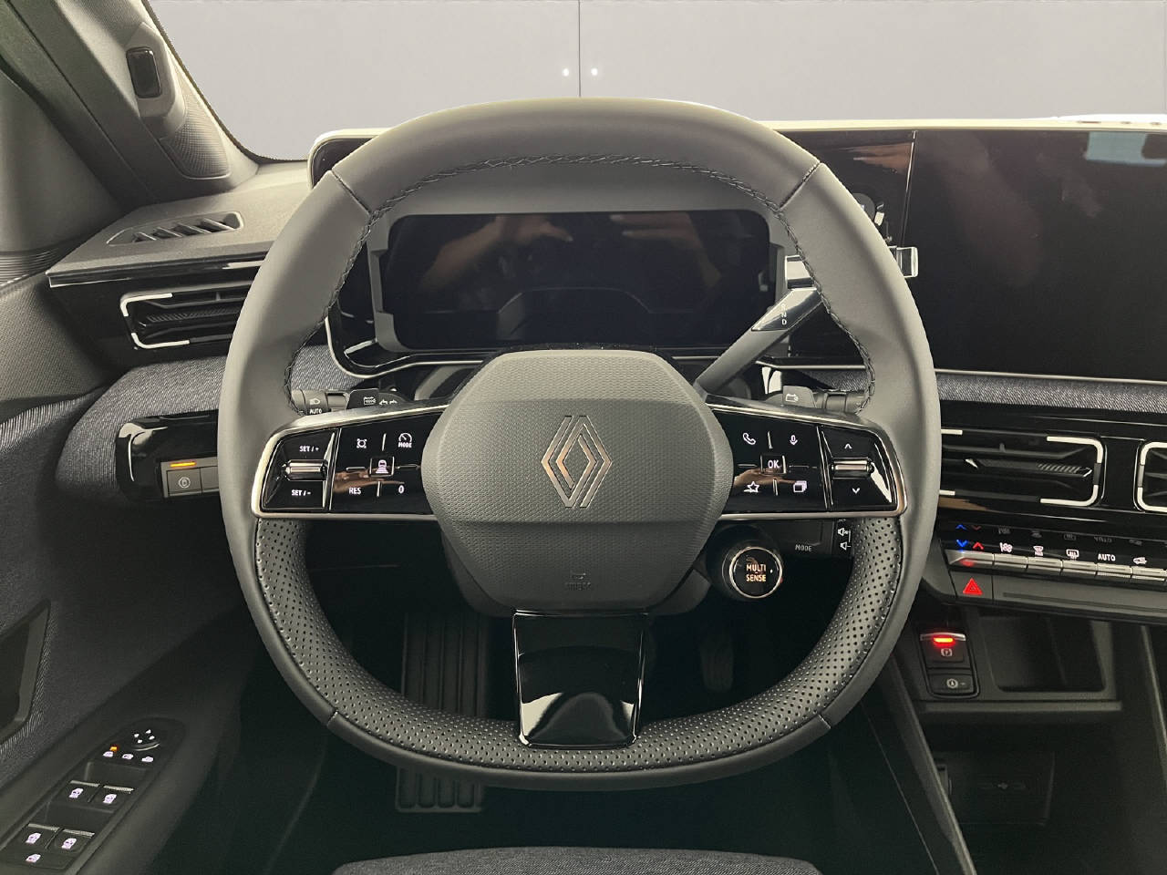 RENAULT R5 E-Tech Comfort Range techno-image-10