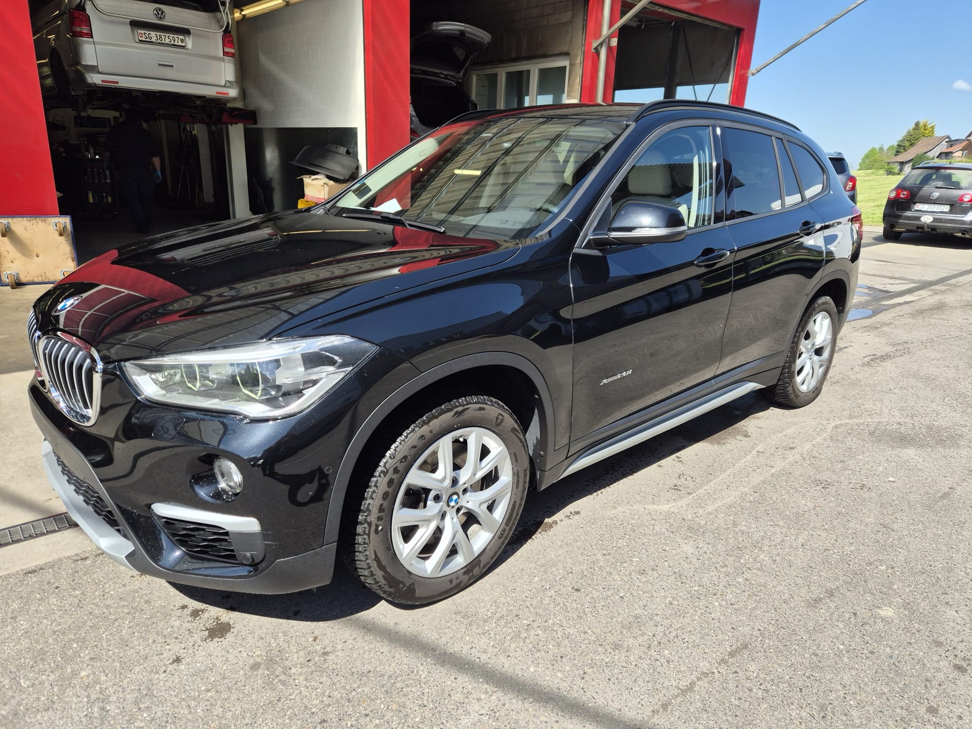 BMW X1 xDrive 20i xLine Steptronic-image-1