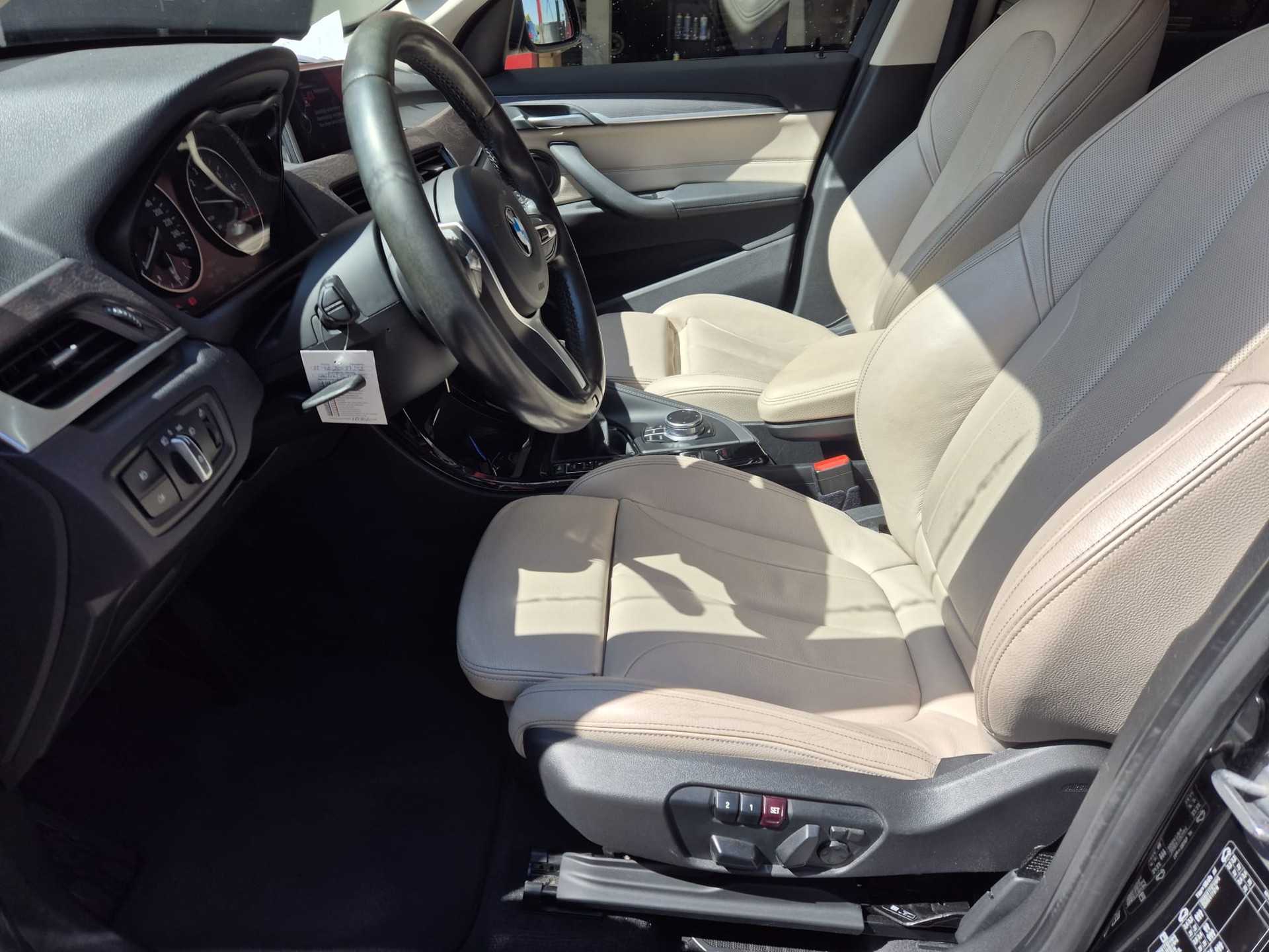 BMW X1 xDrive 20i xLine Steptronic-image-6