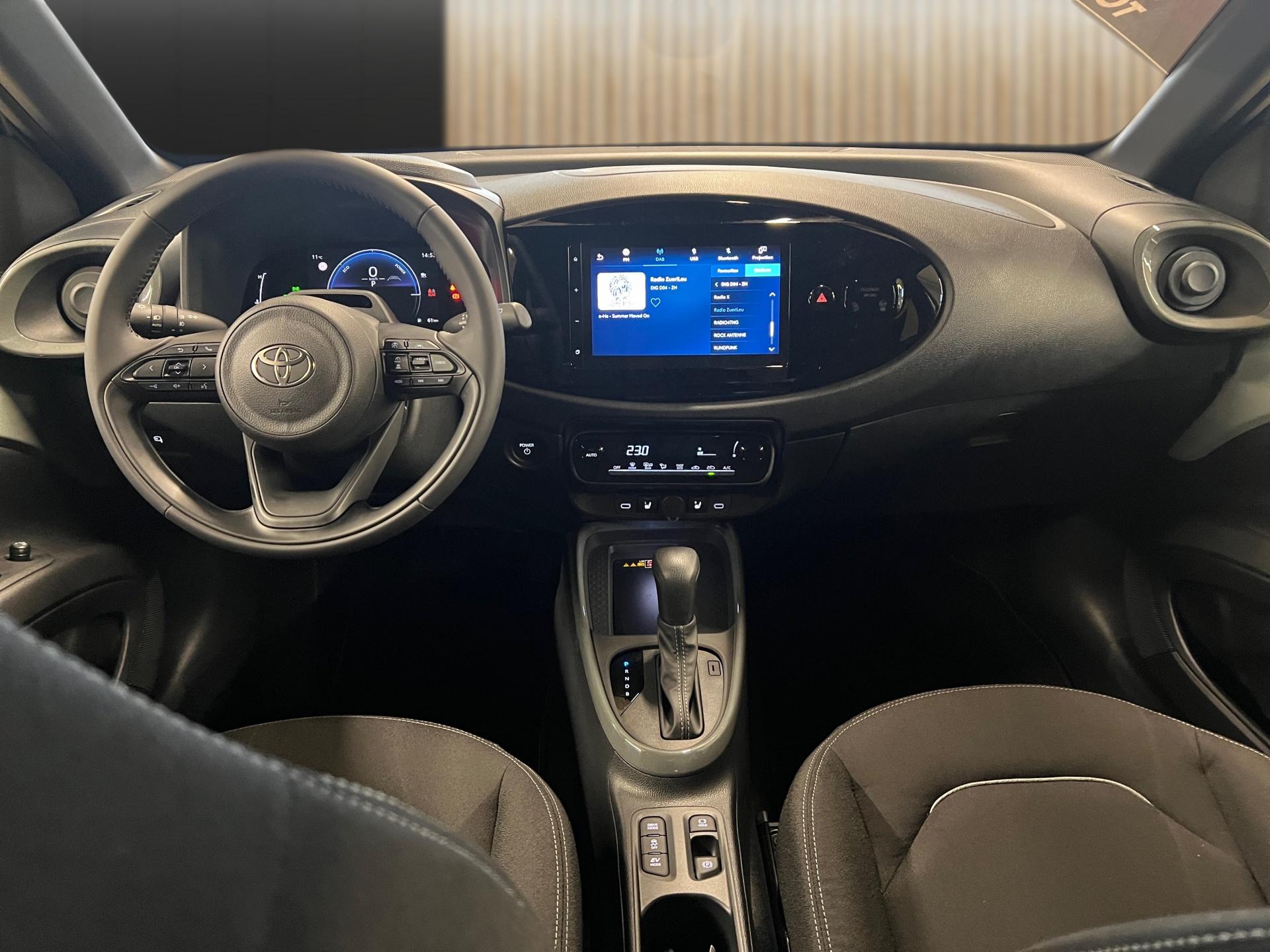 TOYOTA Aygo X 1.5 Trend e-CVT-image-13