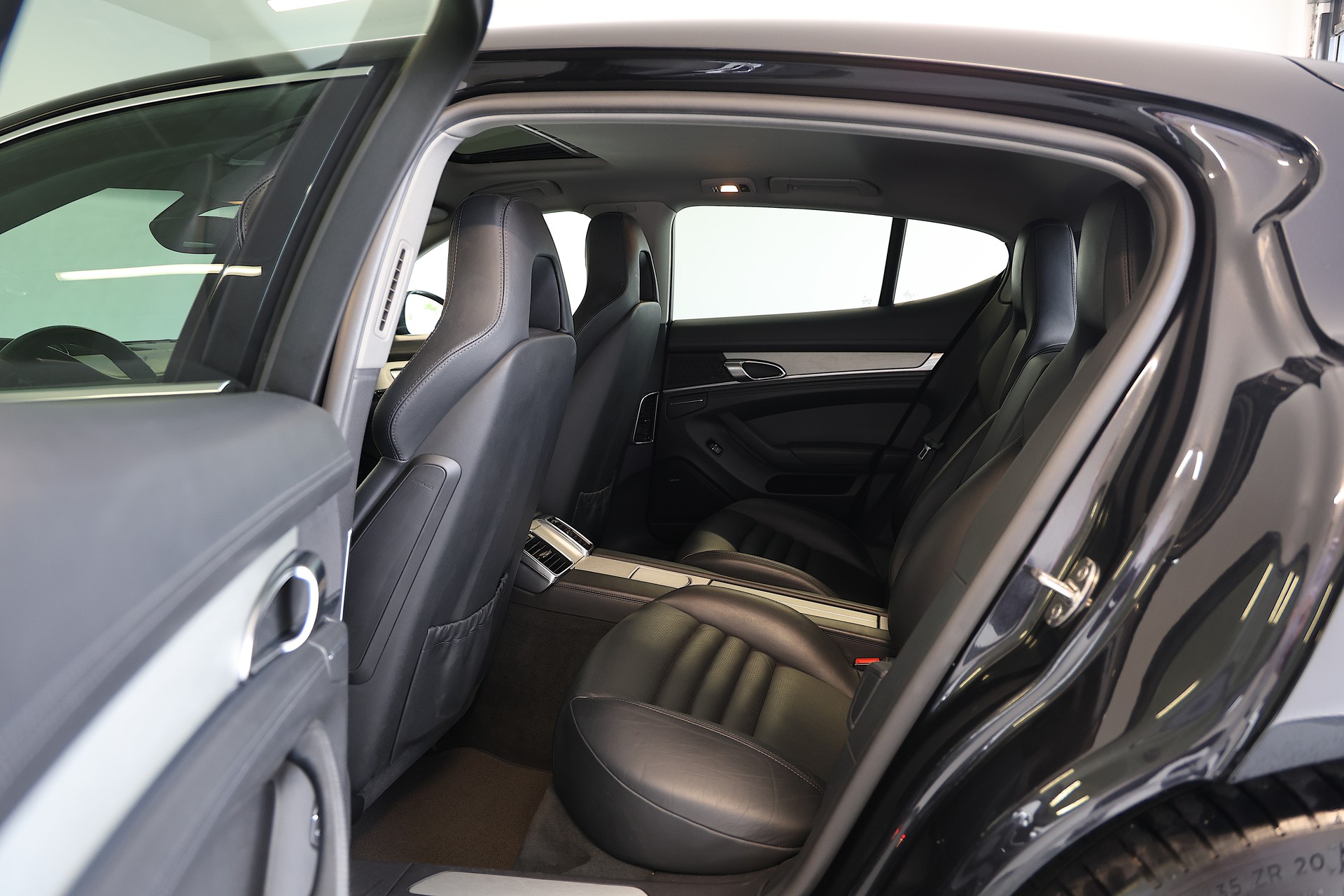 PORSCHE Panamera S 4.8 PDK *CH-Fahrzeug* *MFK* *Servicegepflegt*-image-14