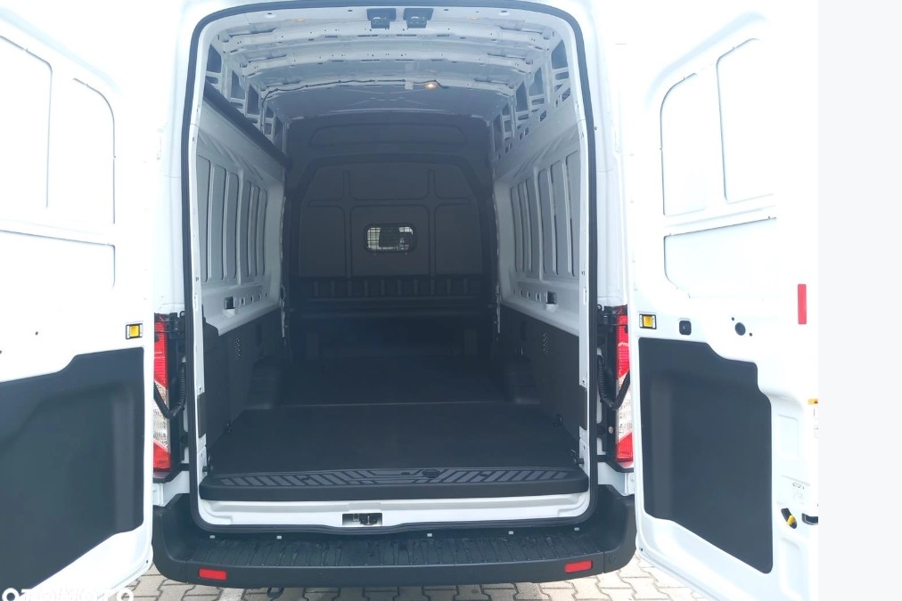 FORD Transit Van 350 L4 Trend 2.0 TDCi 165 RWD-image-15