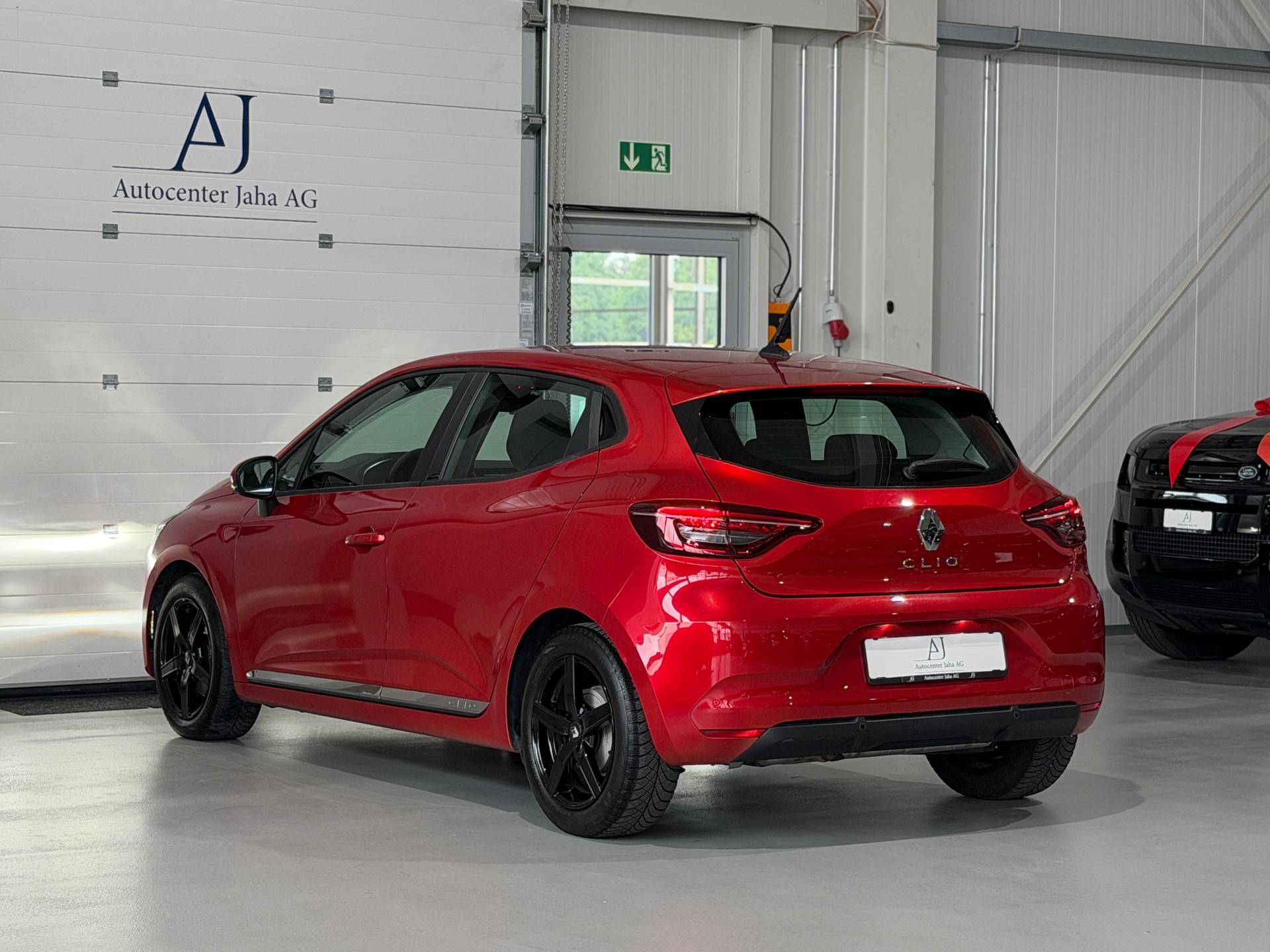 RENAULT Clio 1.6 E-Tech Business (CH)-image-17