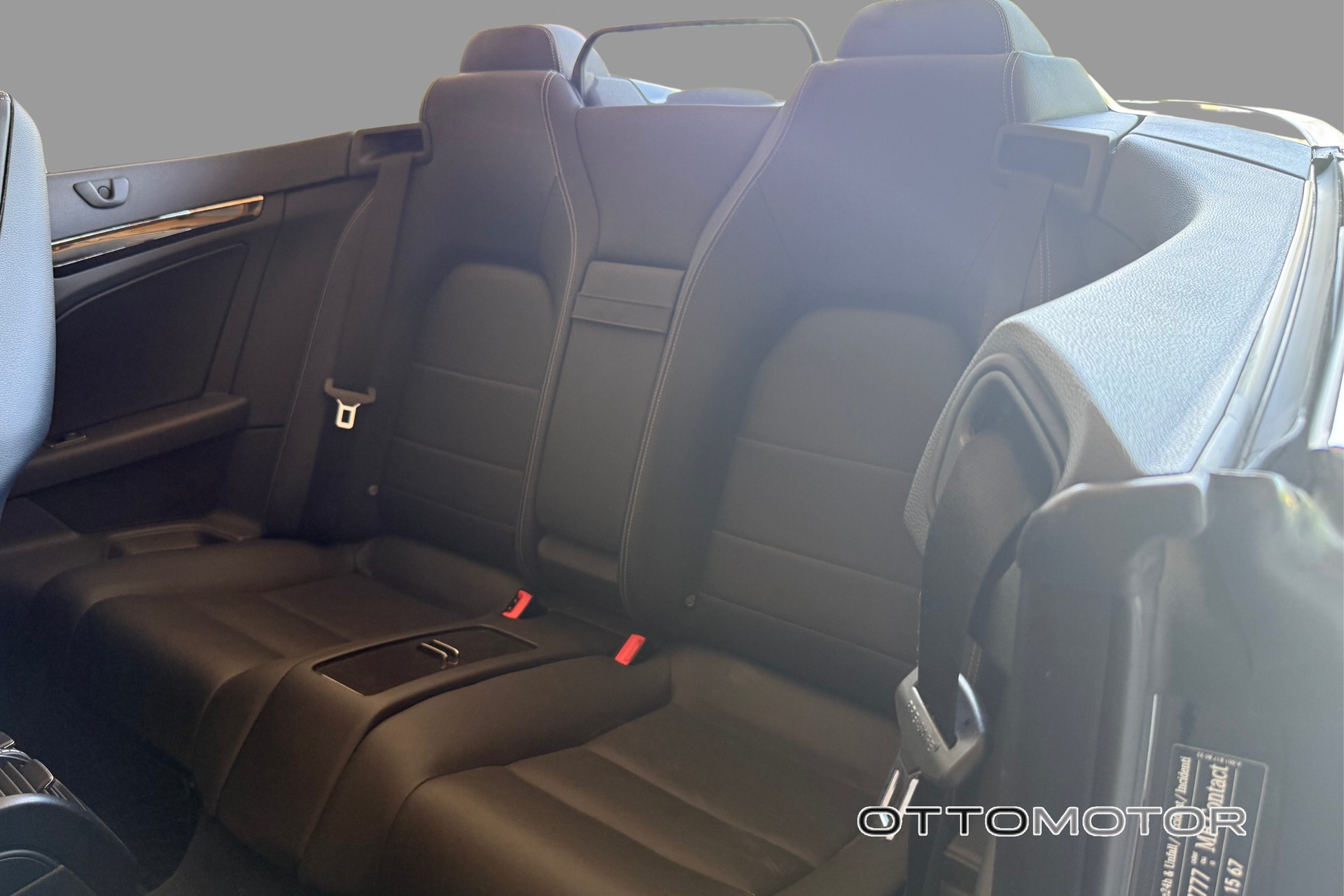 MERCEDES-BENZ E 250 CDI BlueEF - Ein Auto von OTTOMOTOR - Hilft beim Kauf und Verkauf Ihres Fahrzeugs-image-8