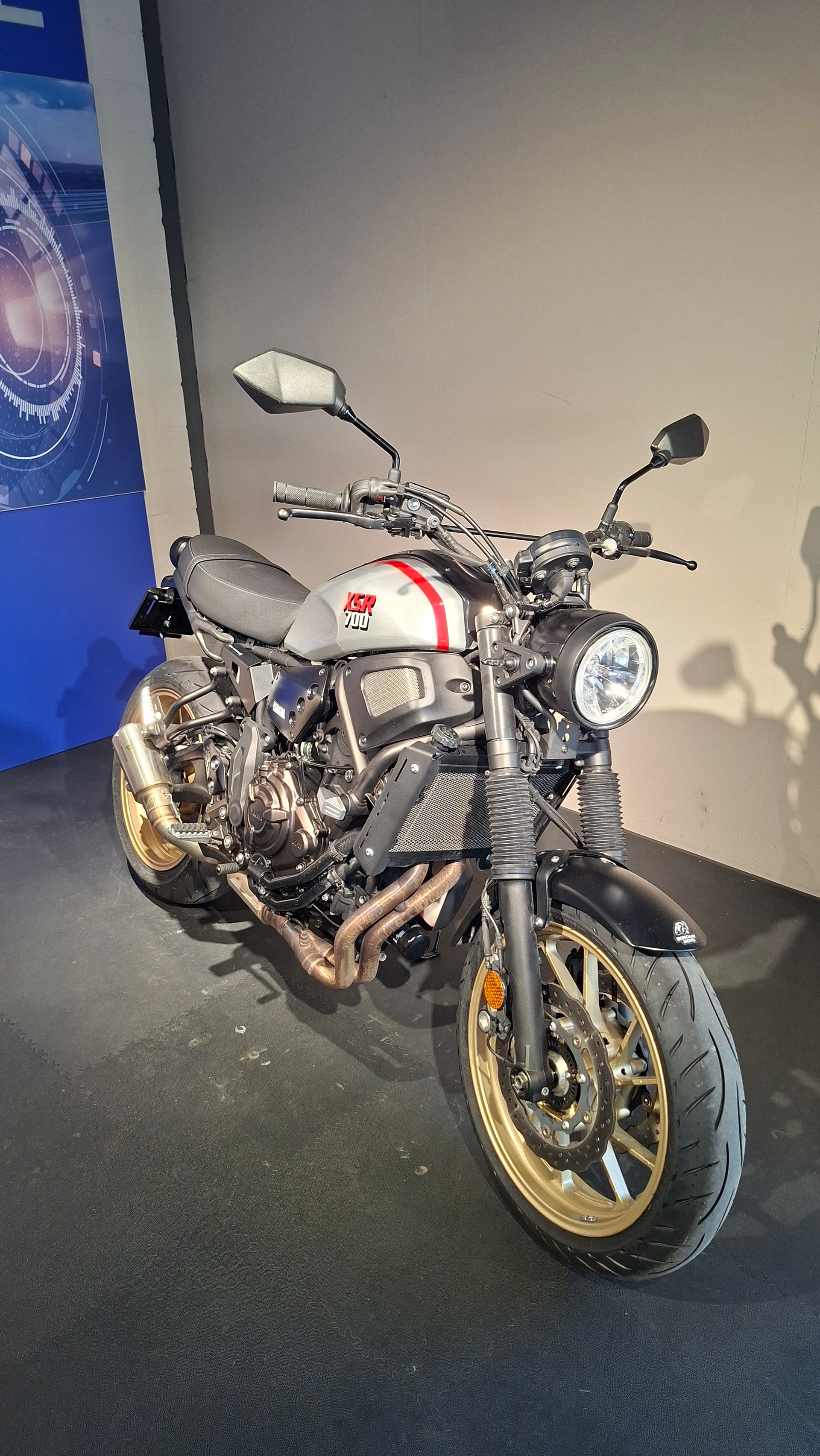 YAMAHA XSR 700 XTribute-image-2