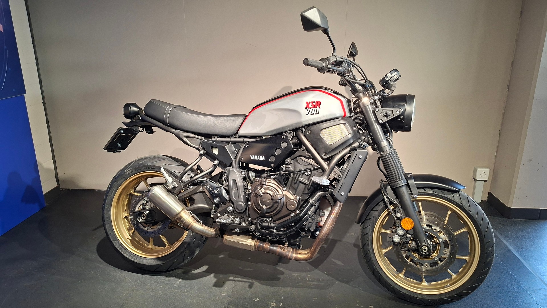 YAMAHA XSR 700 XTribute-image-0