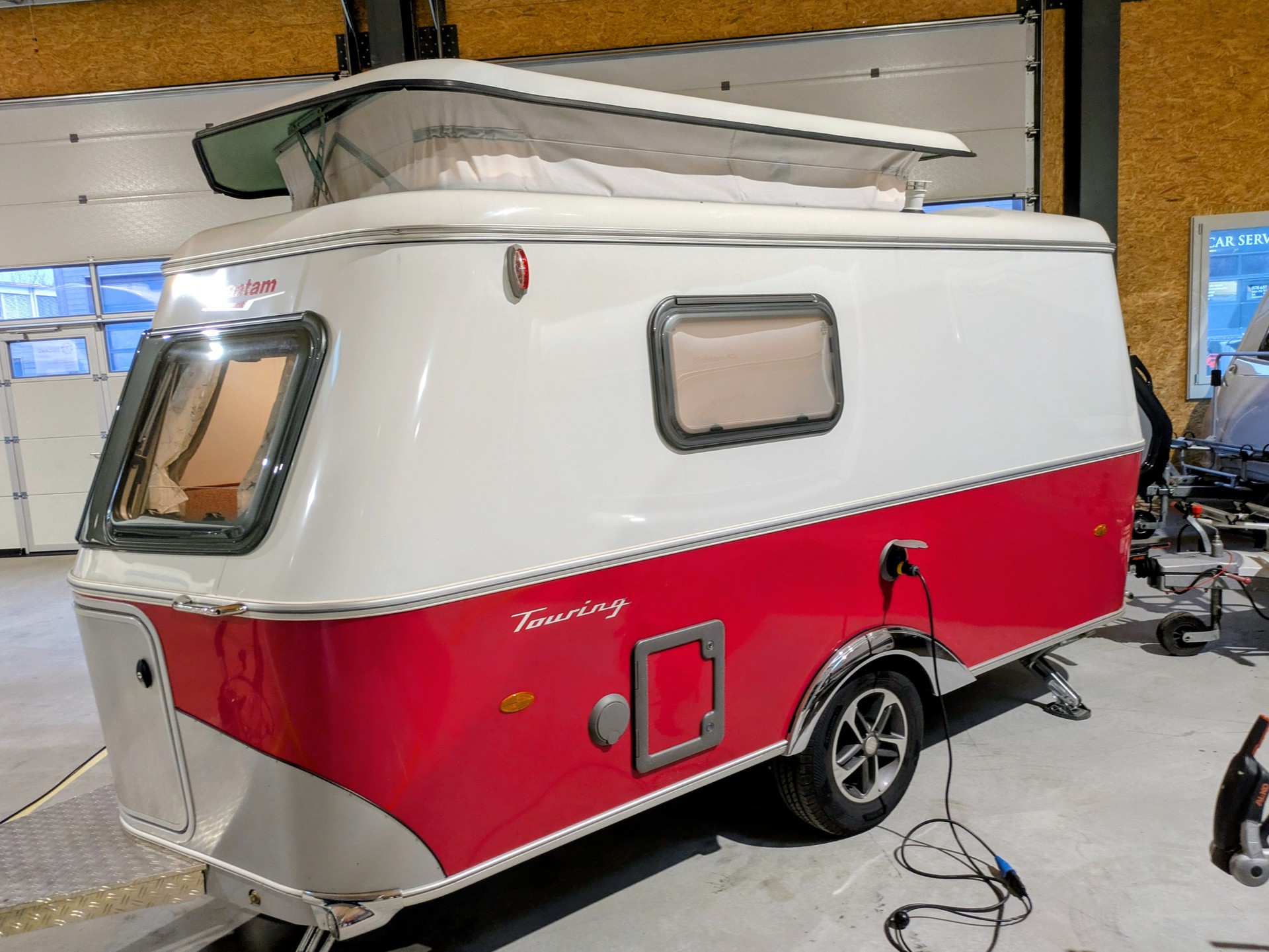 ERIBA 430 Touring Tango Red Edition-showroom-element-3