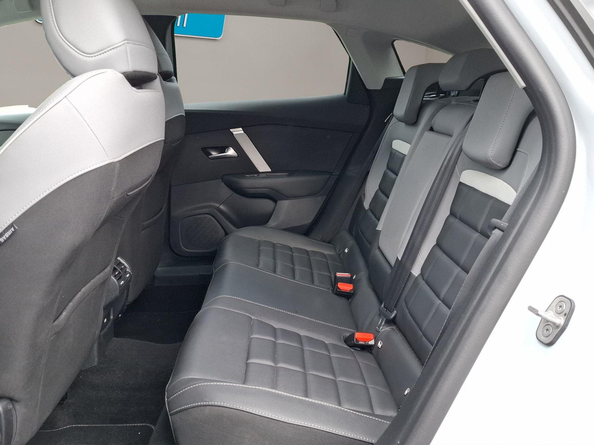 CITROEN C4 1.2 PureTech Max-image-10