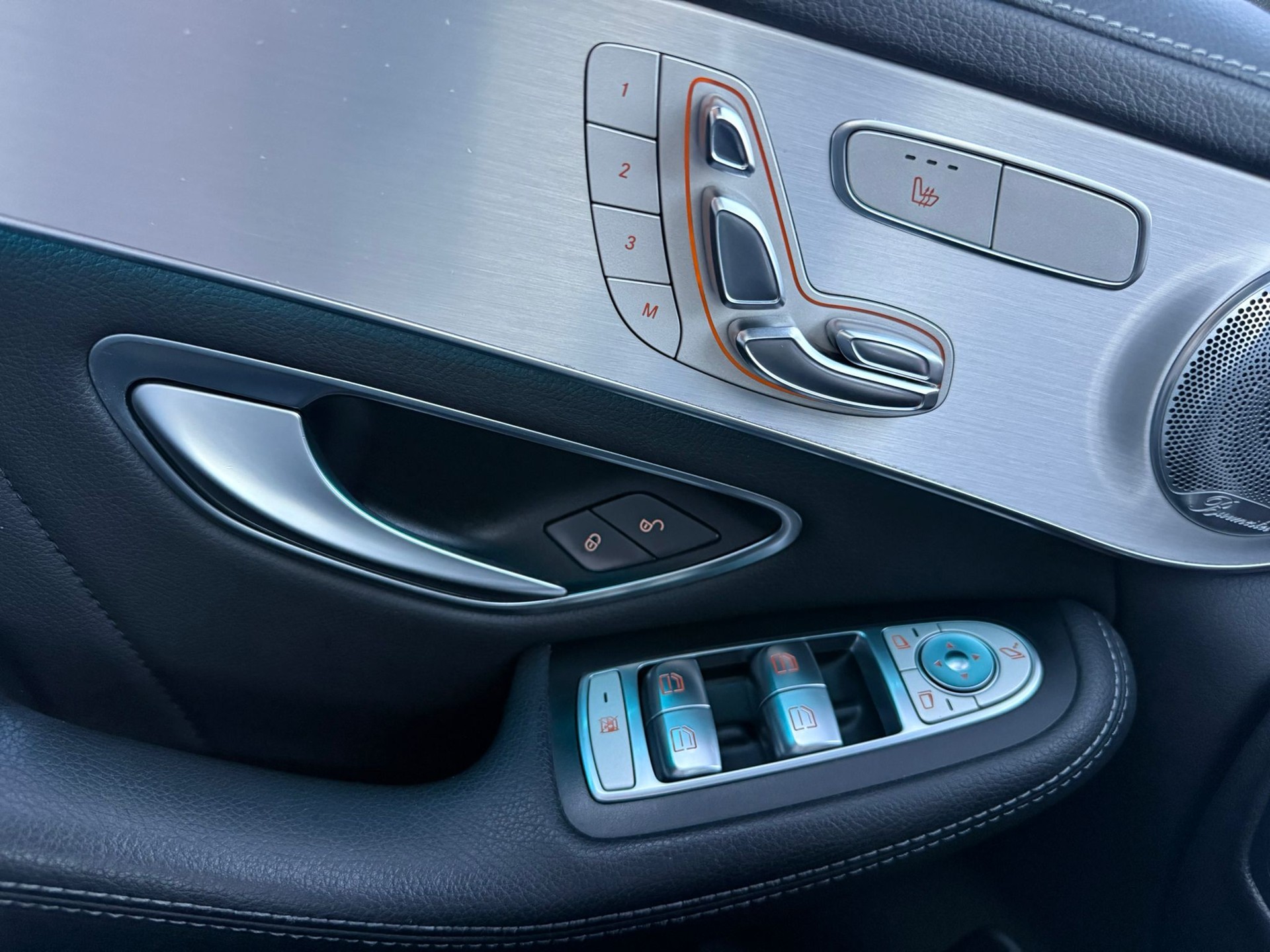 MERCEDES-BENZ GLC 250 d Exclusive 4Matic 9G-Tronic-image-13
