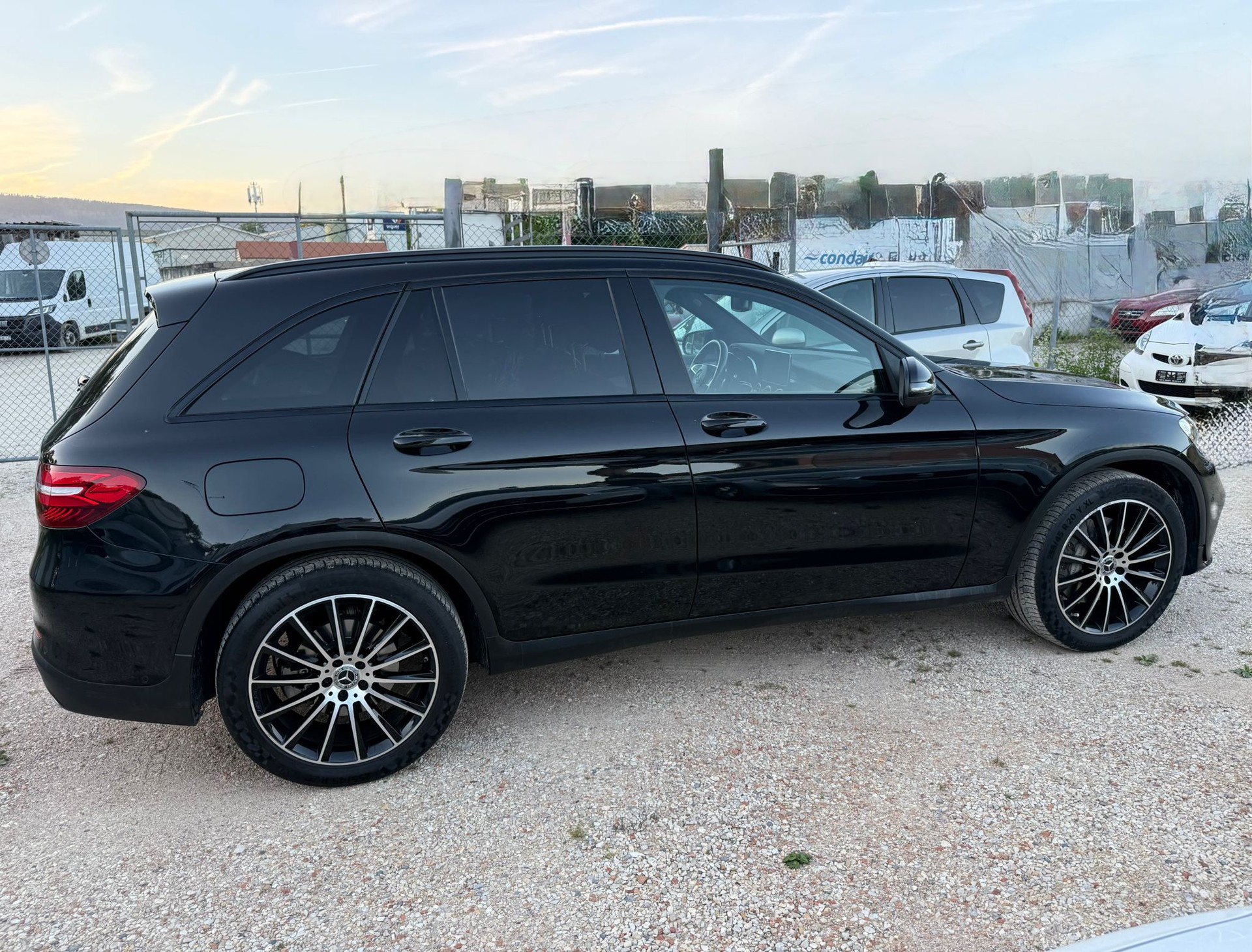 MERCEDES-BENZ GLC 250 d Exclusive 4Matic 9G-Tronic-image-4