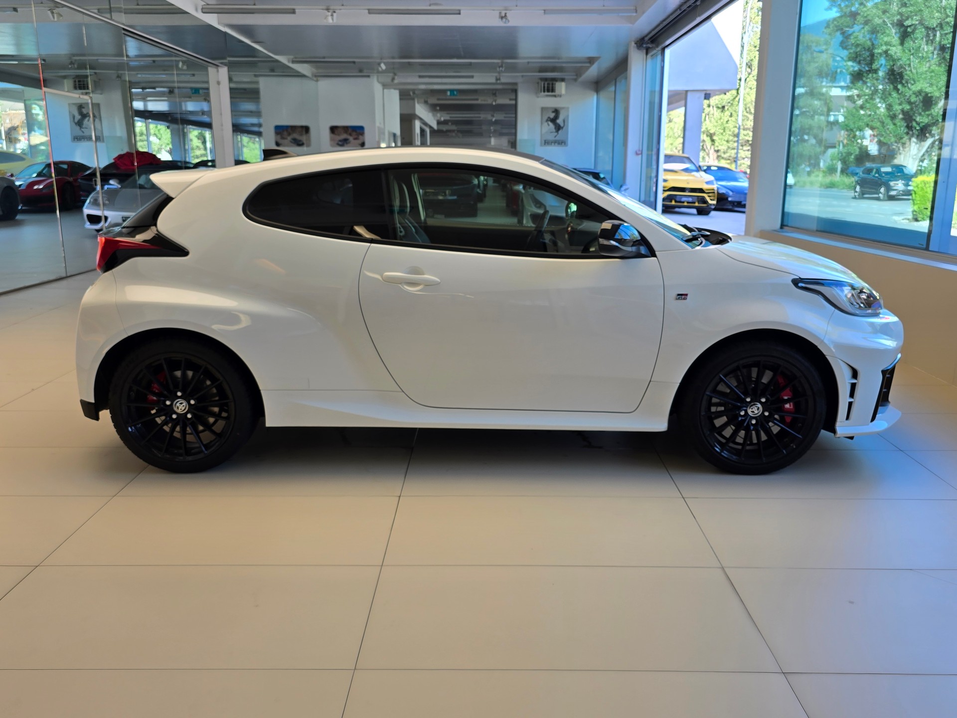 TOYOTA Yaris 1.6 GR Sport-image-3