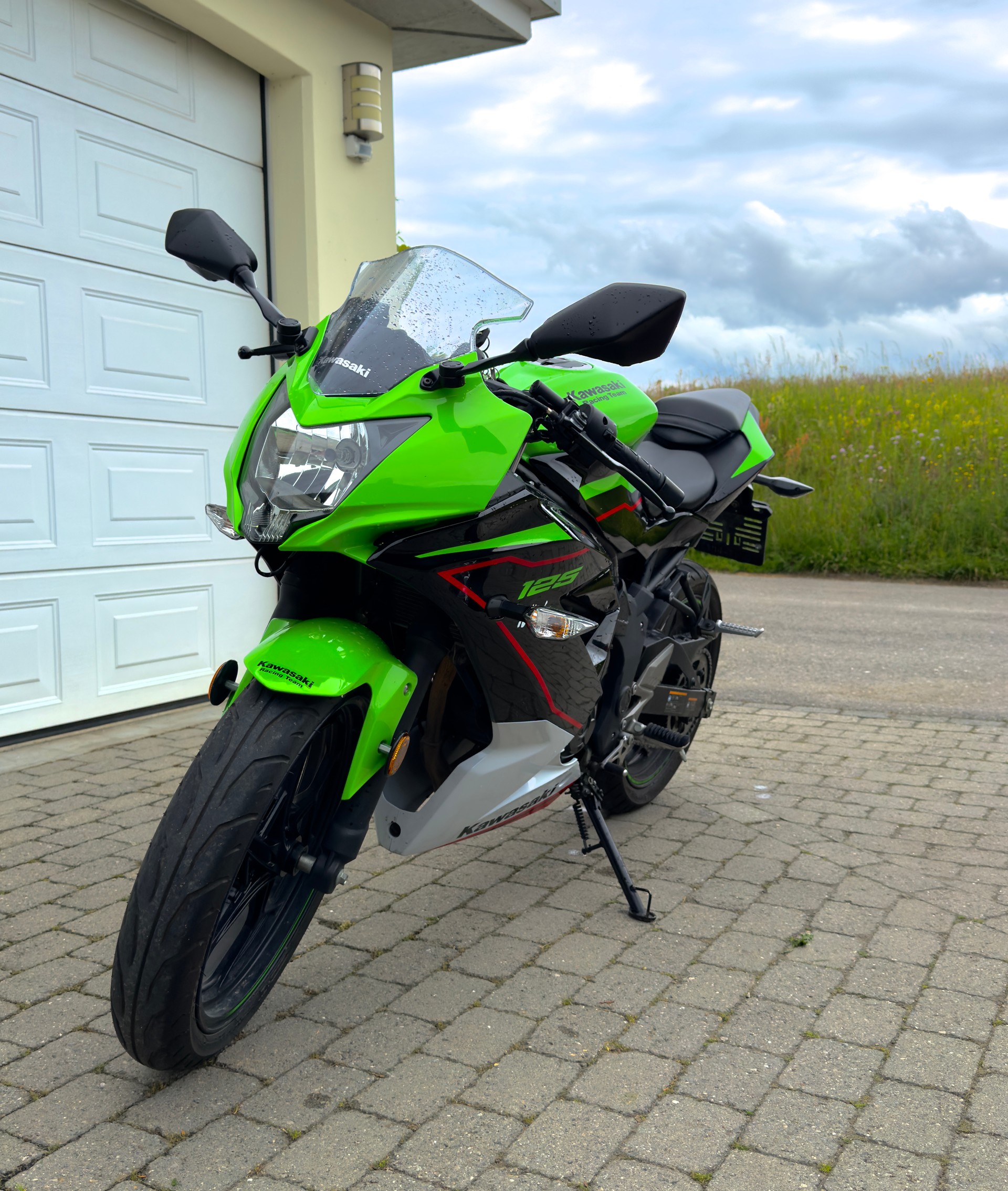 KAWASAKI Ninja 125-image-0
